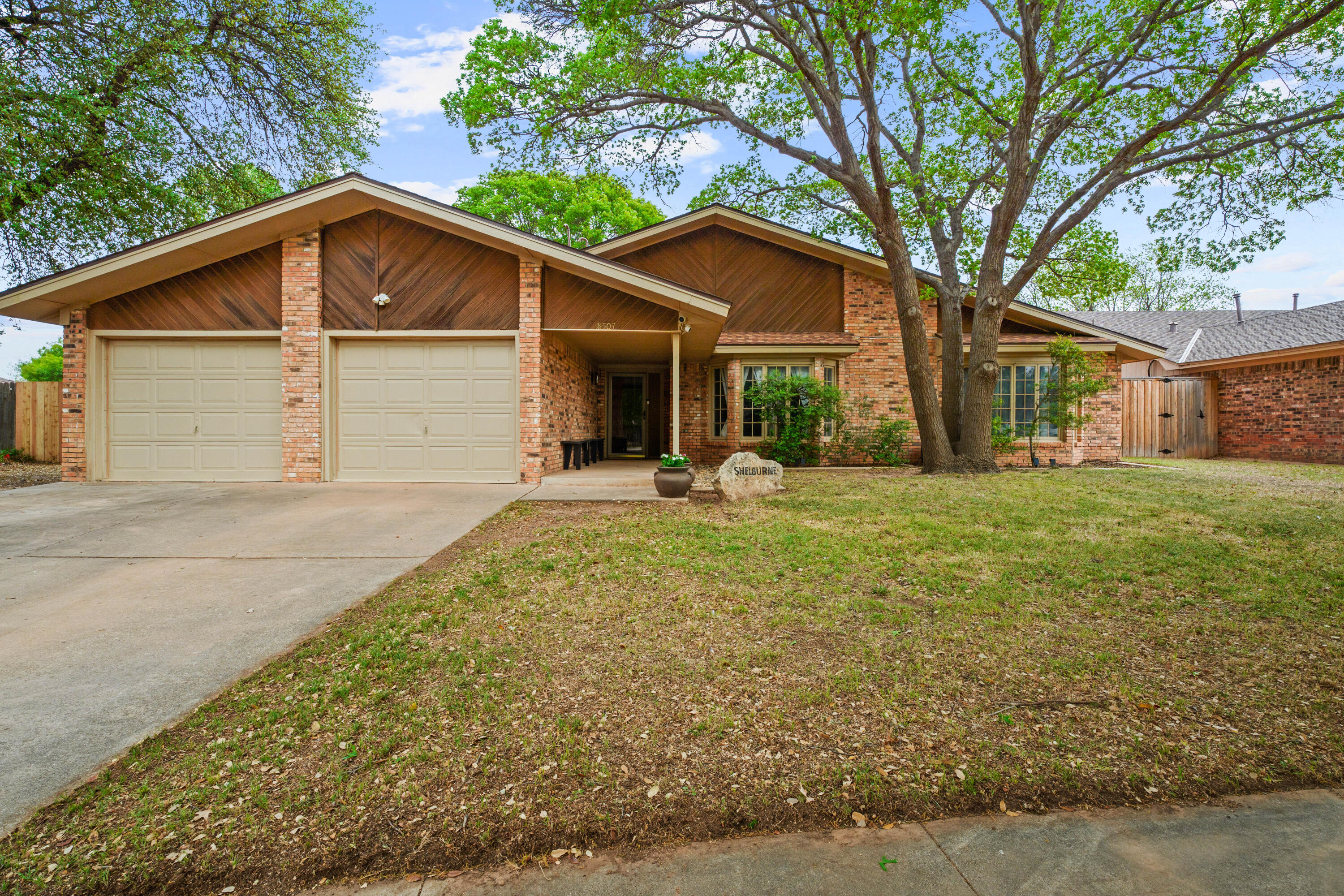 8507 Louisville Drive Property Photo 1