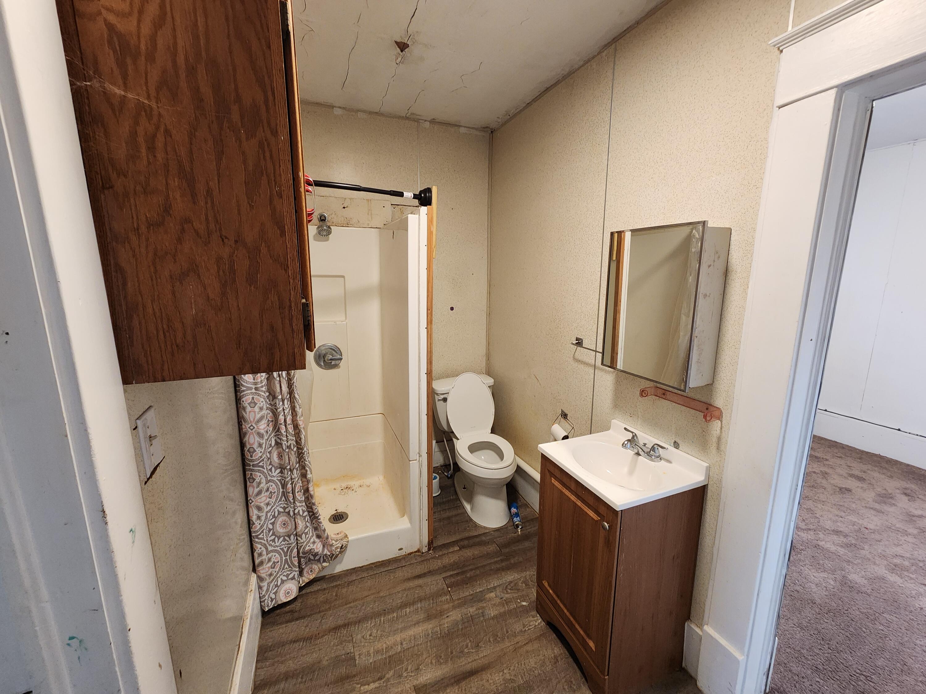 911 Ave. E Street Property Photo 9