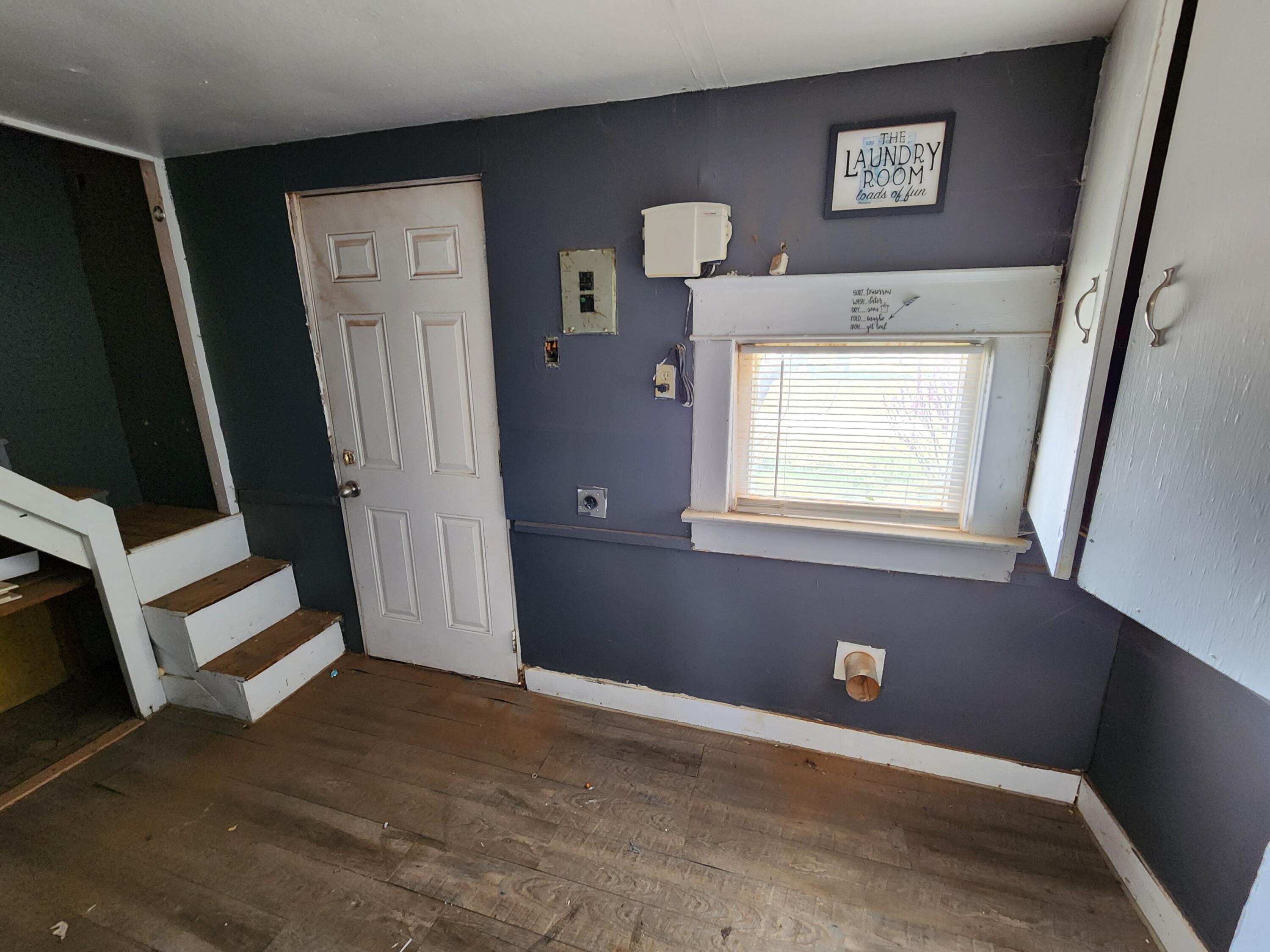 911 Ave. E Street Property Photo 10