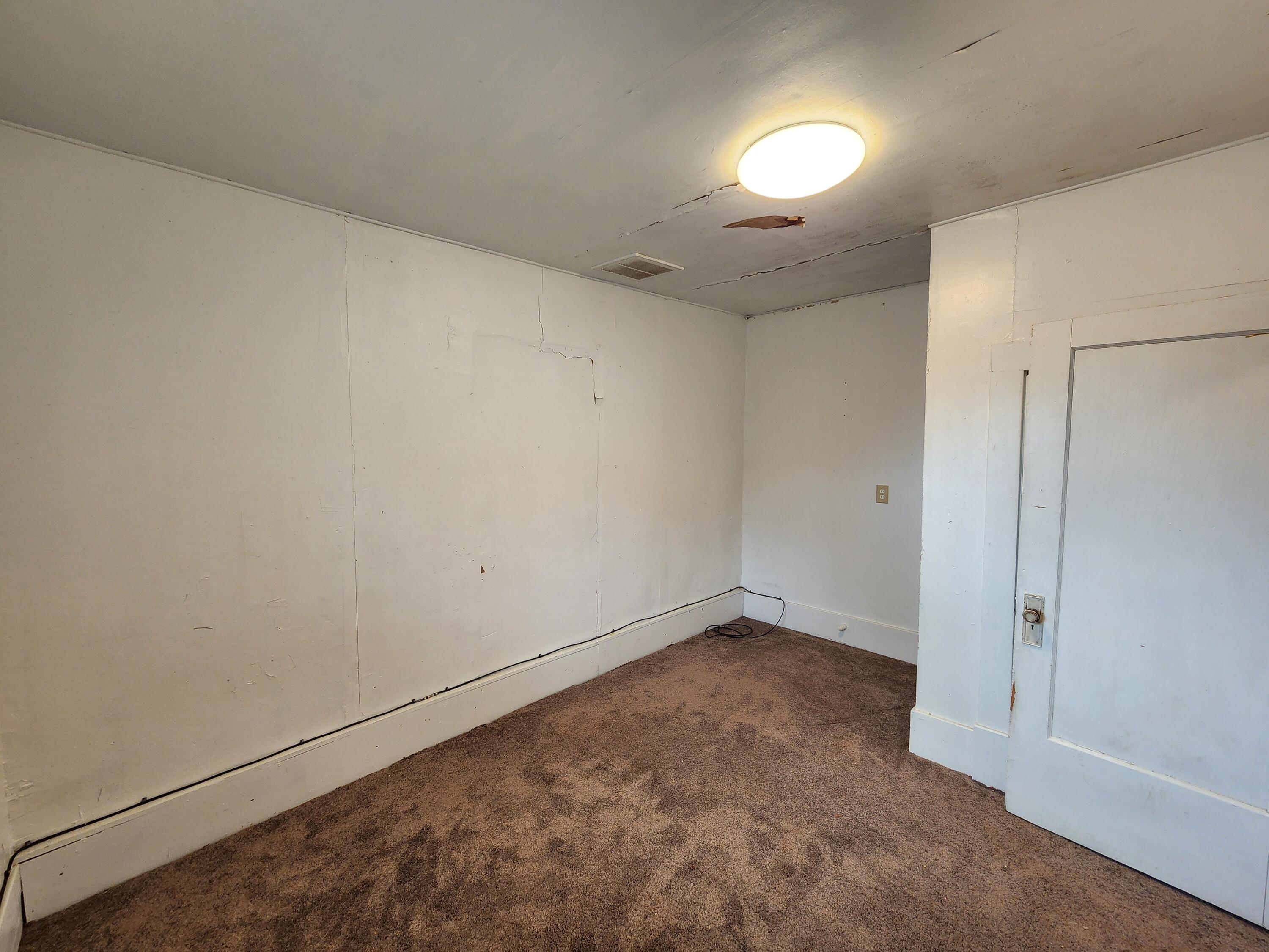 911 Ave. E Street Property Photo 12