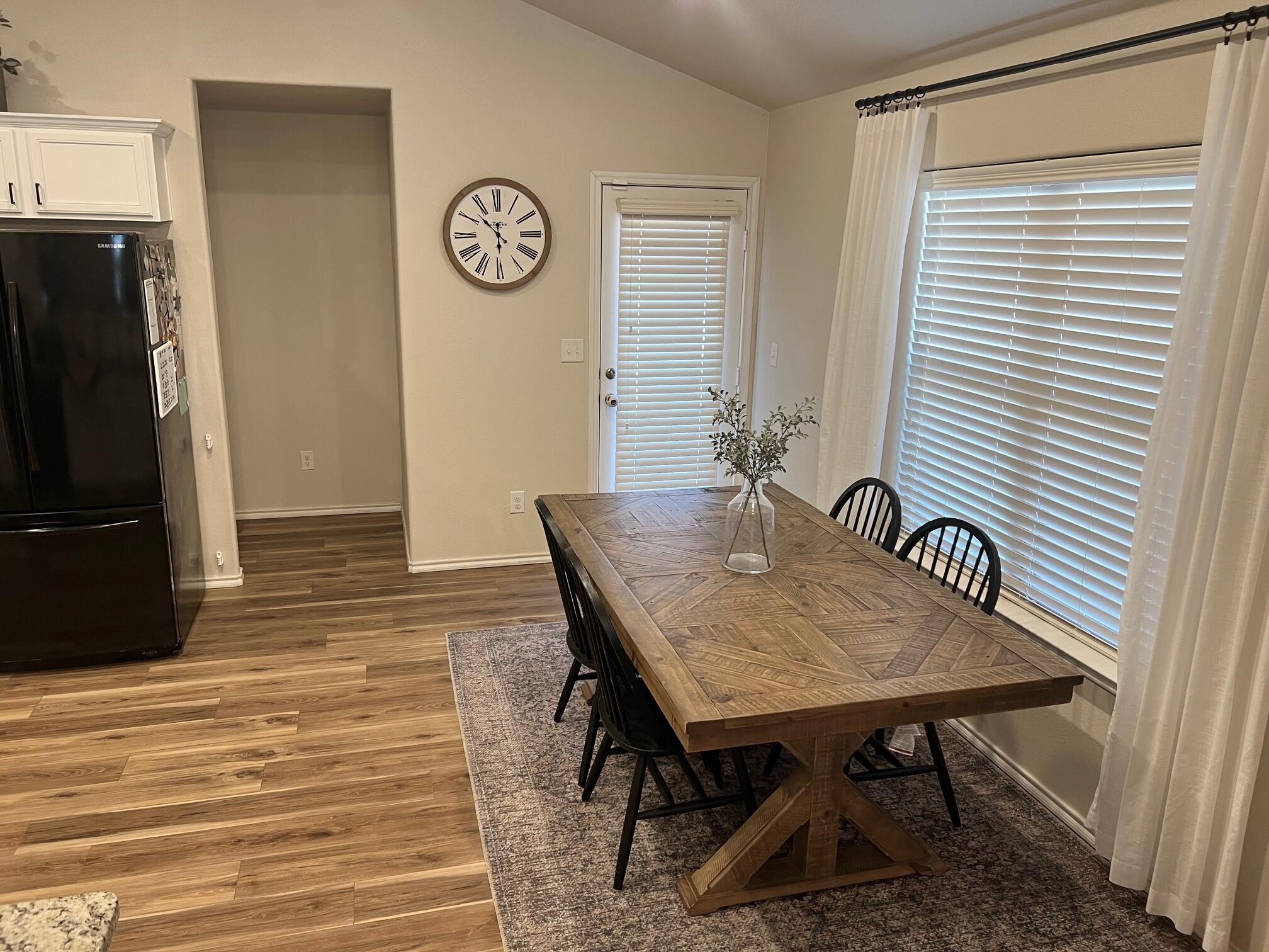 7022 34th Place Property Photo 6