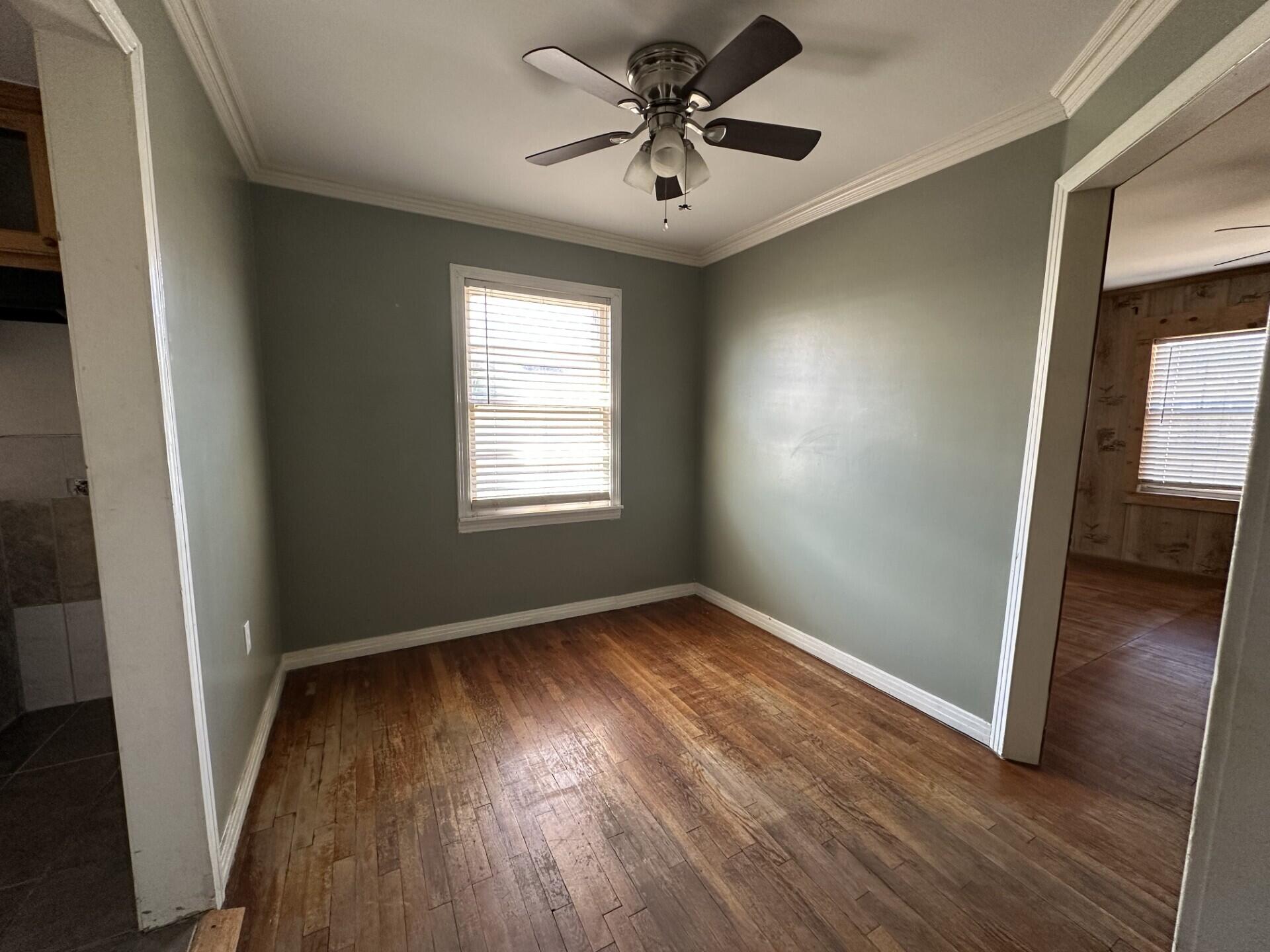 422 W Harris Street Property Photo 8