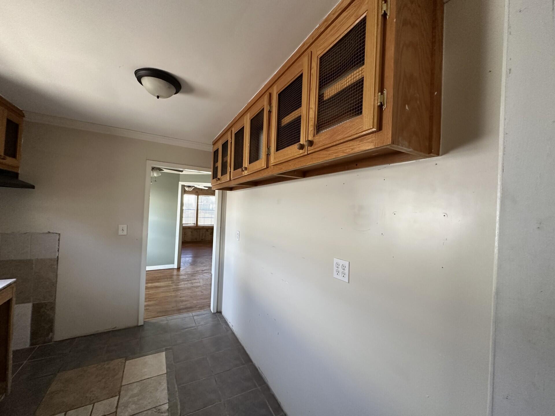 422 W Harris Street Property Photo 10