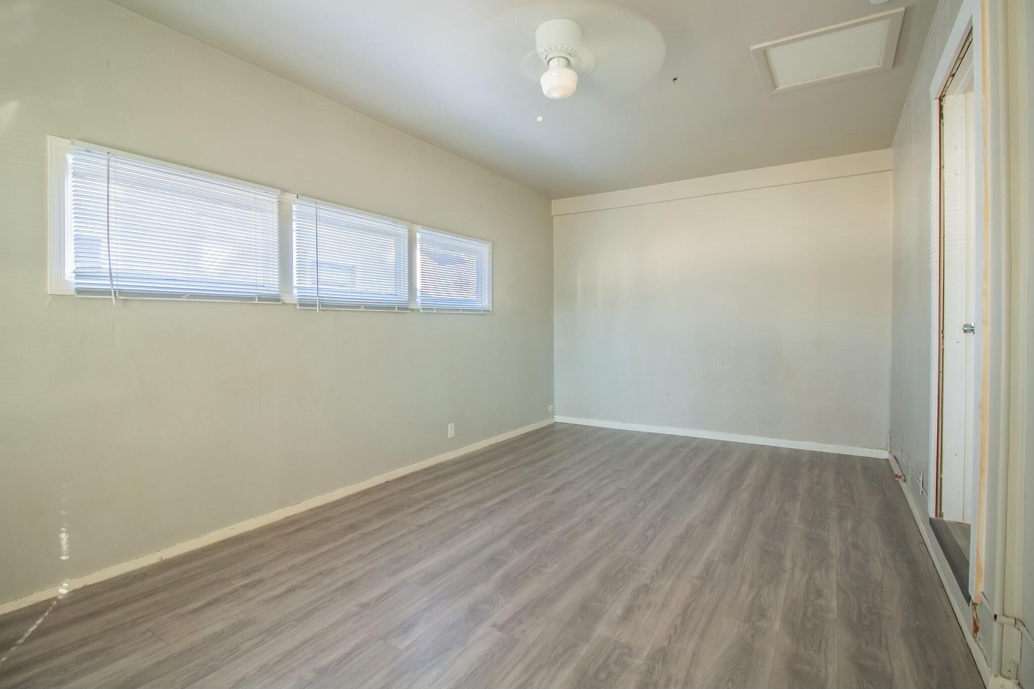 4629 Elgin Avenue Property Photo 13