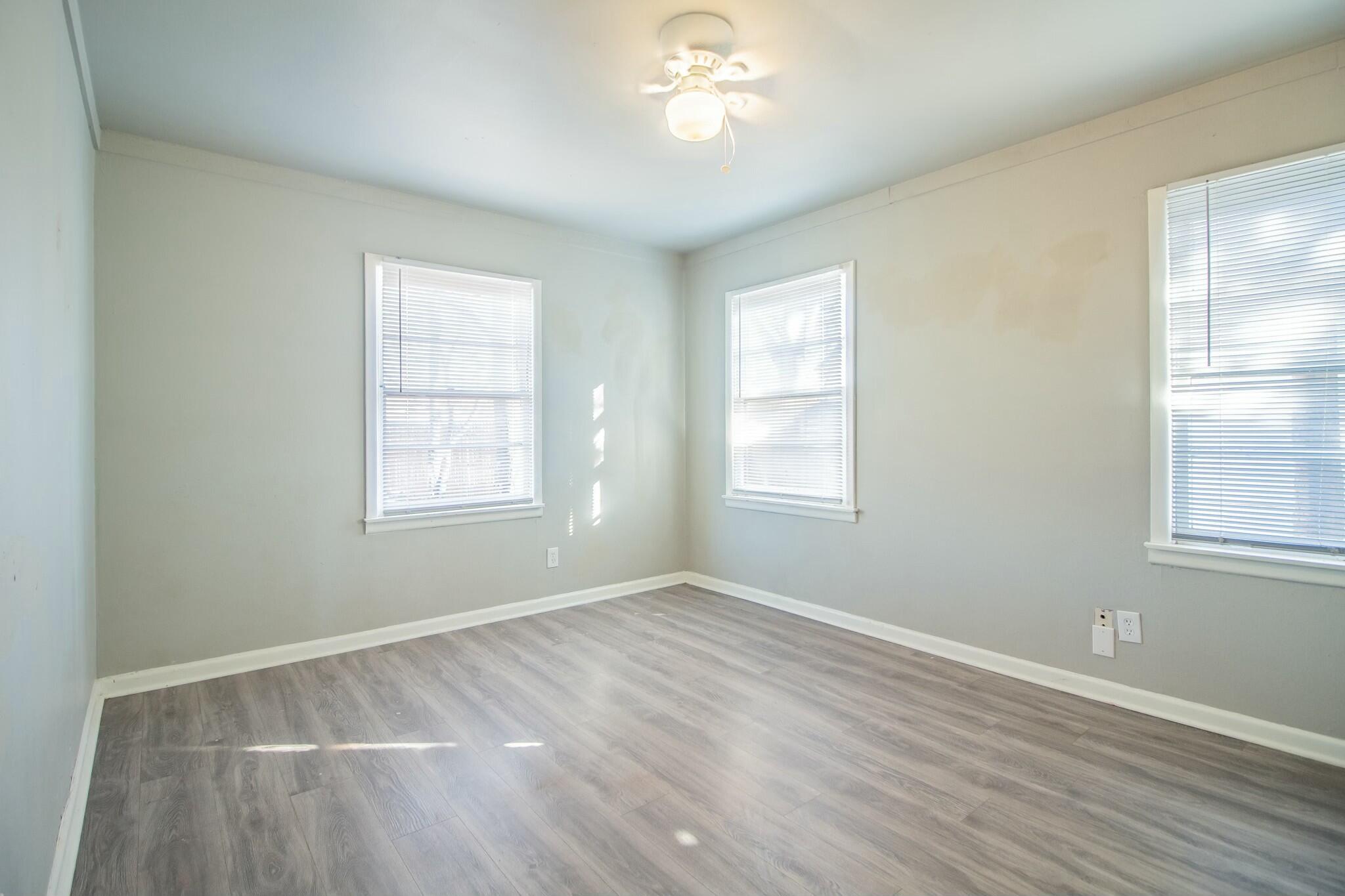 4629 Elgin Avenue Property Photo 14