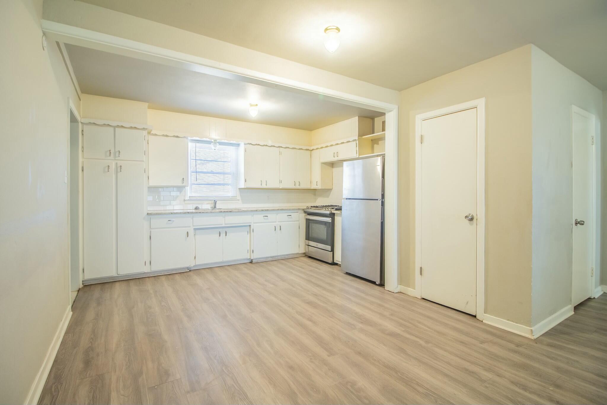 4629 Elgin Avenue Property Photo 17