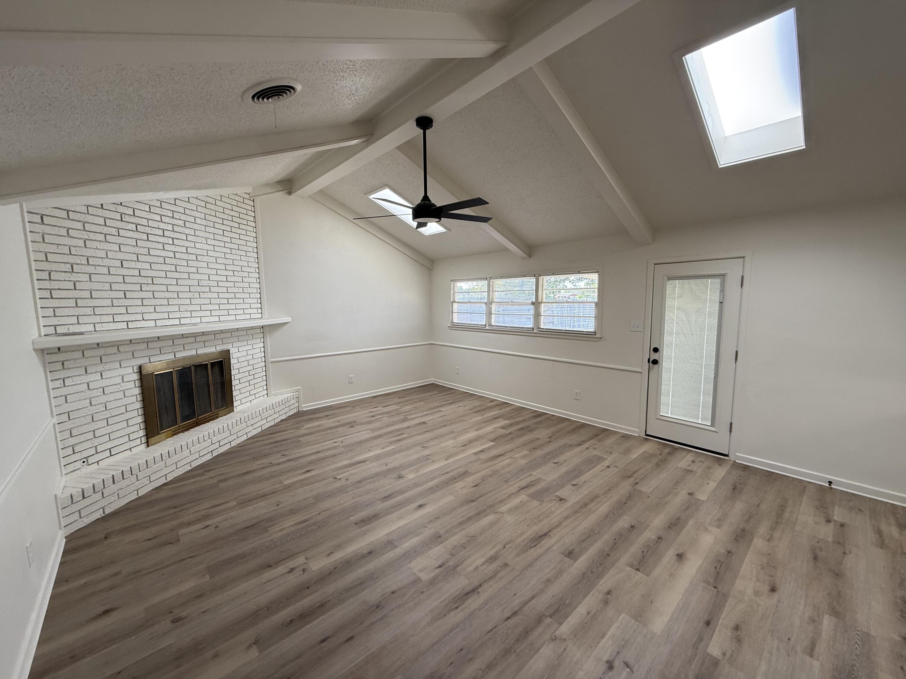 5431 9th Street Property Photo 7