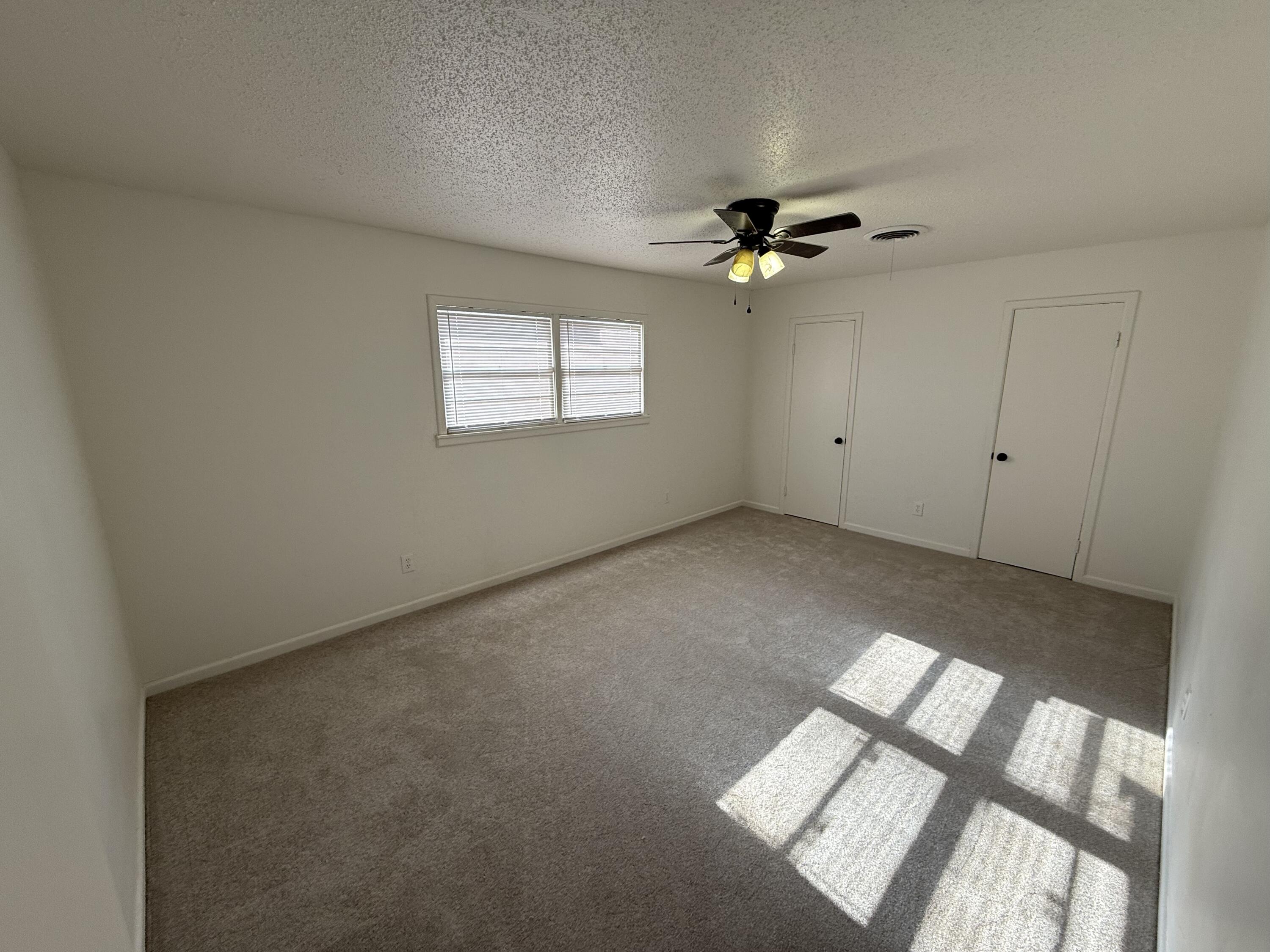 5431 9th Street Property Photo 8