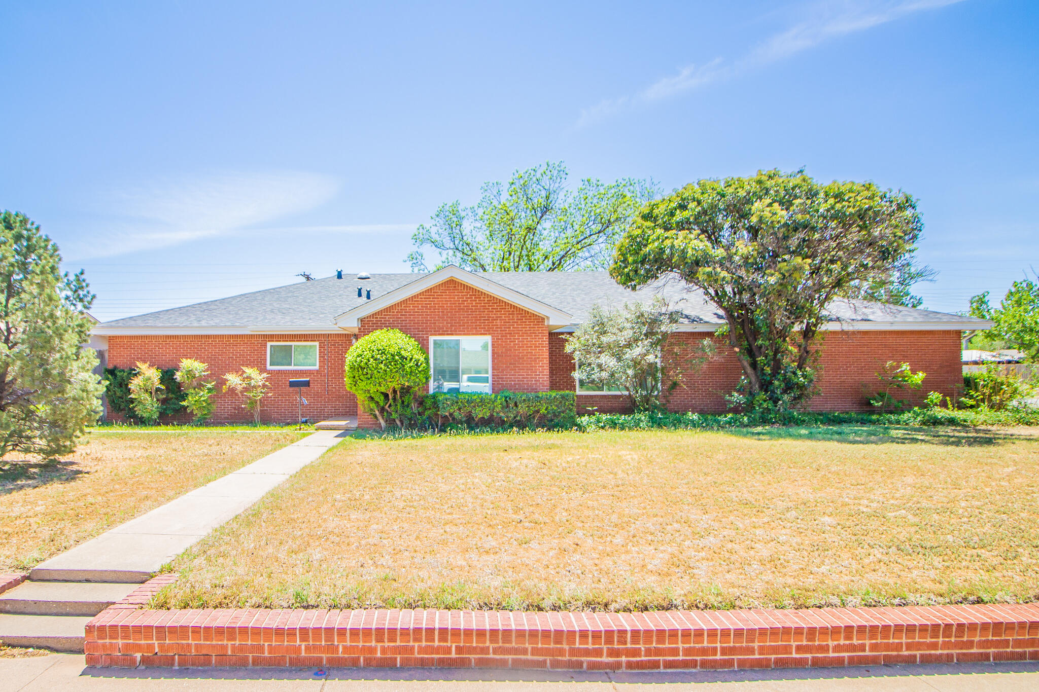 4831 10th Street Property Photo 1