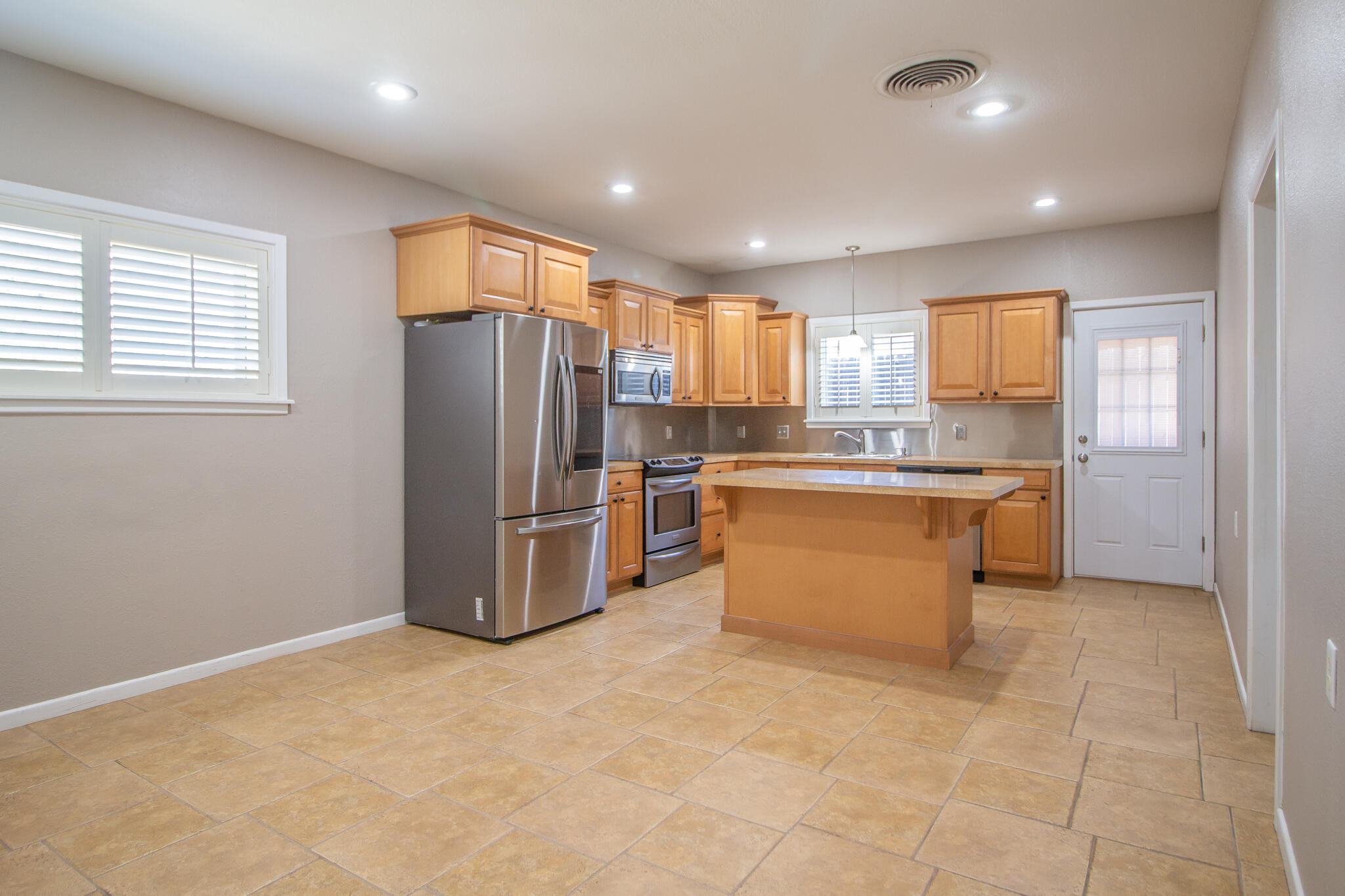 4831 10th Street Property Photo 9