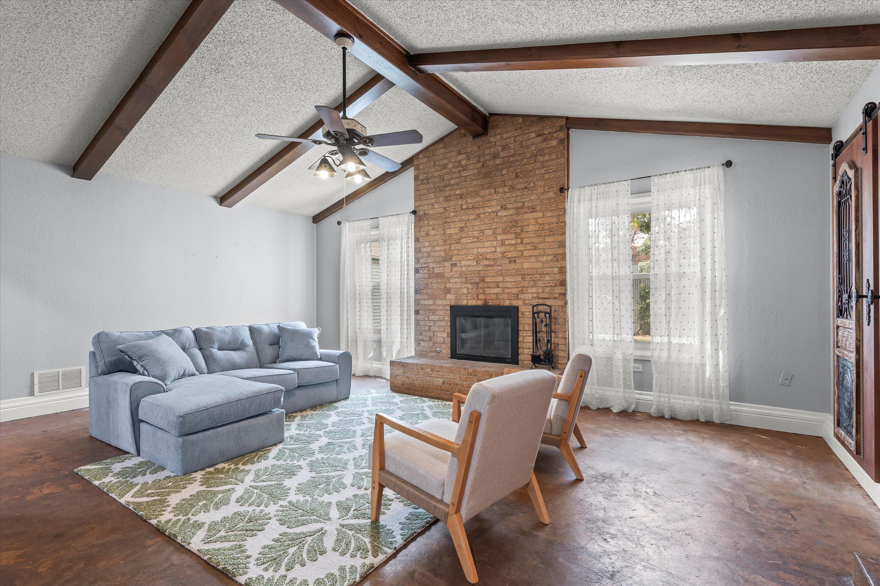 5411 89th Street Property Photo 4