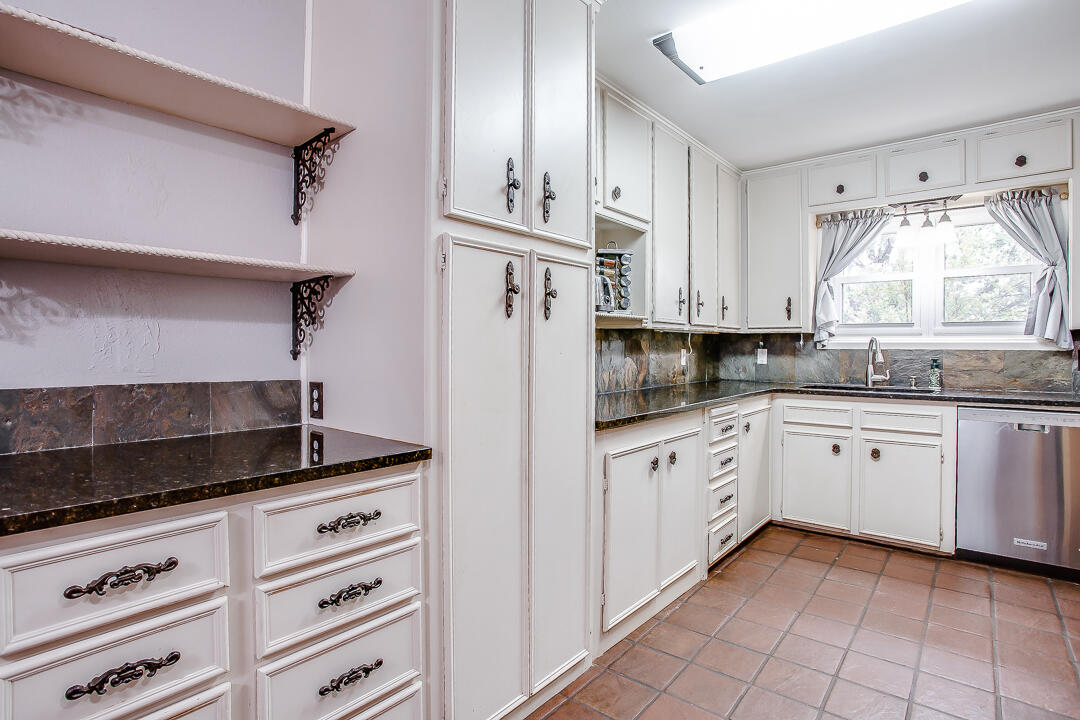 5411 89th Street Property Photo 11