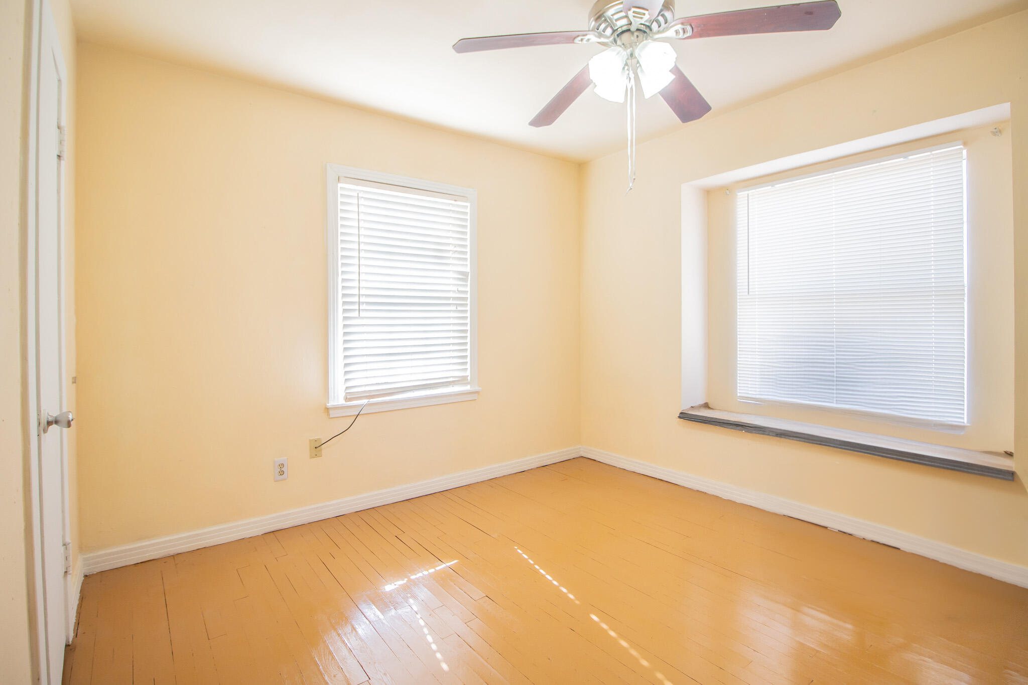 3216 Grinnell Street Property Photo 4