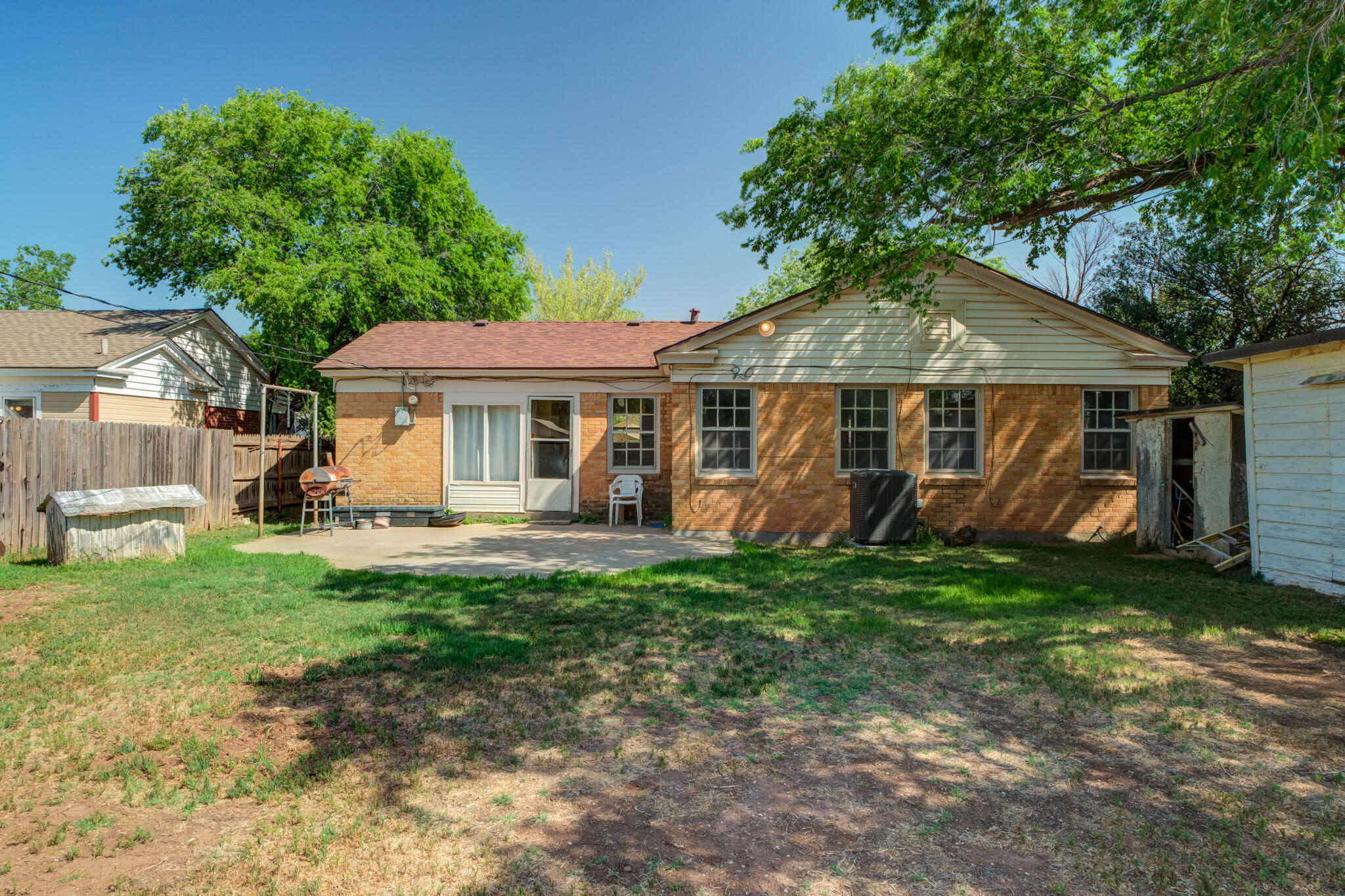 2507 32nd Street Property Photo 3