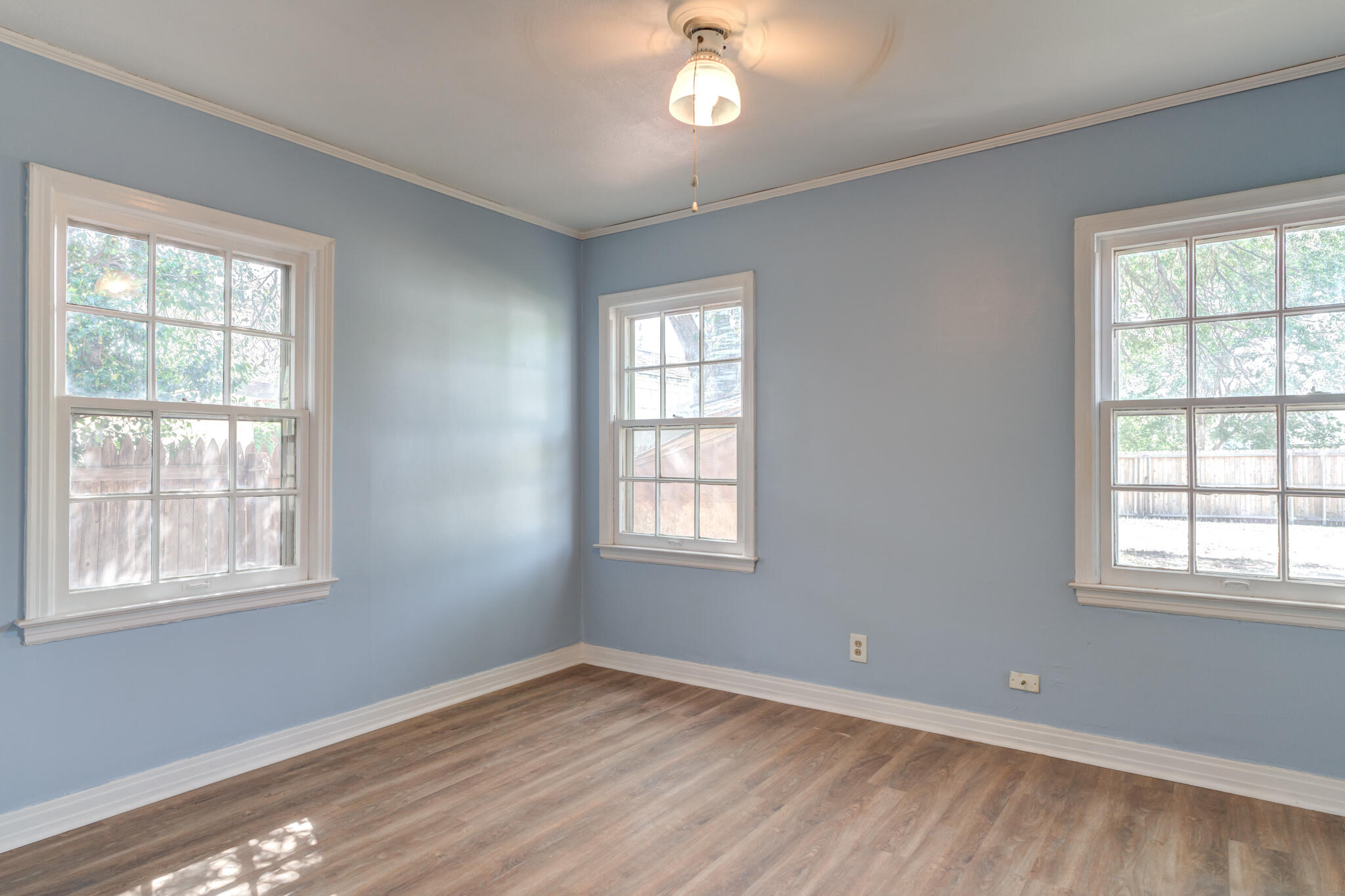 2507 32nd Street Property Photo 6