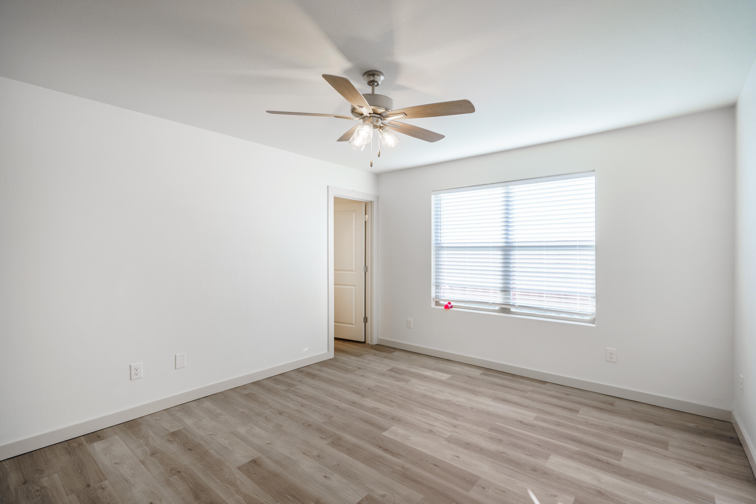 8013 Date Avenue Property Photo 6