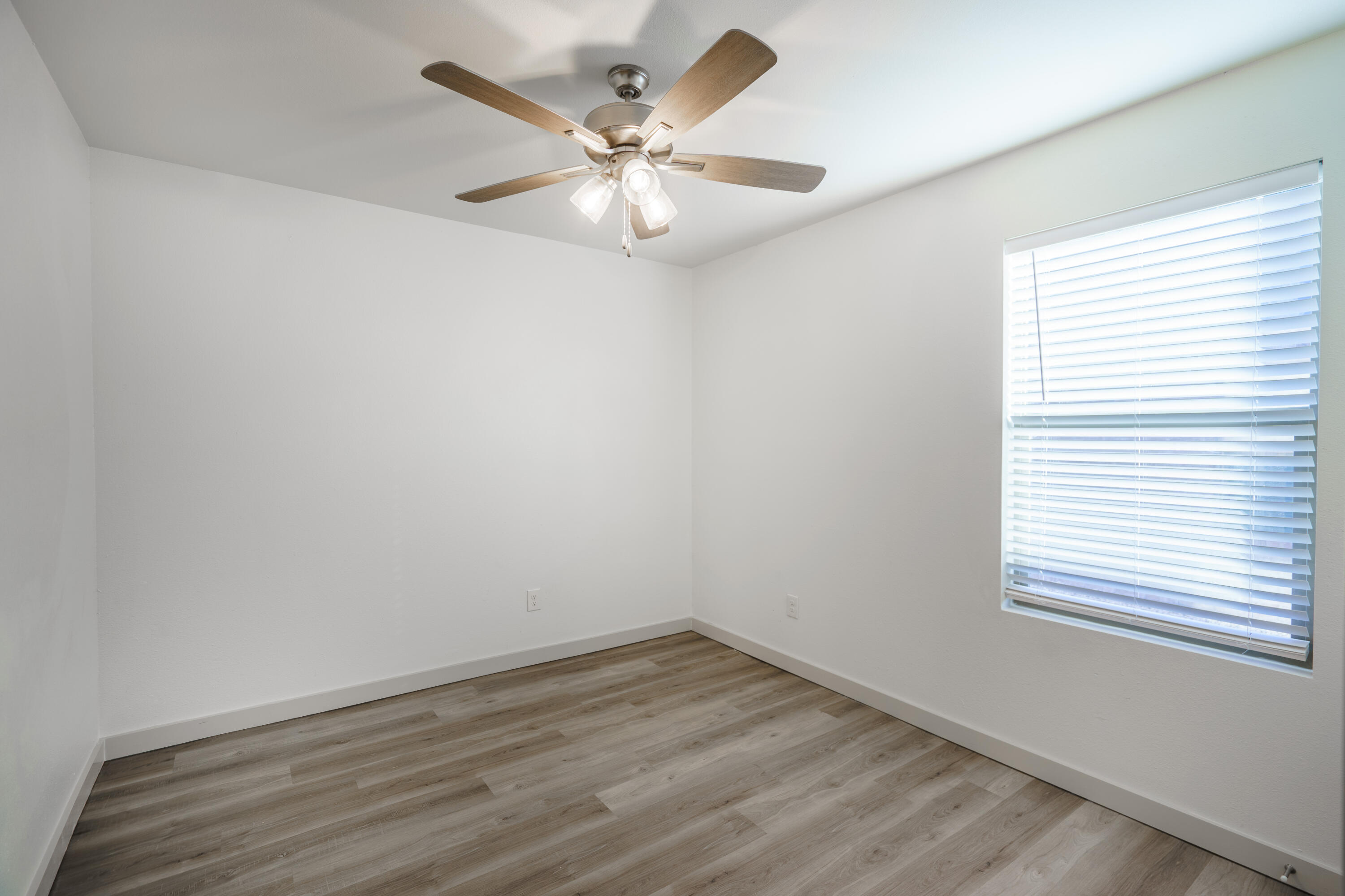 8013 Date Avenue Property Photo 10