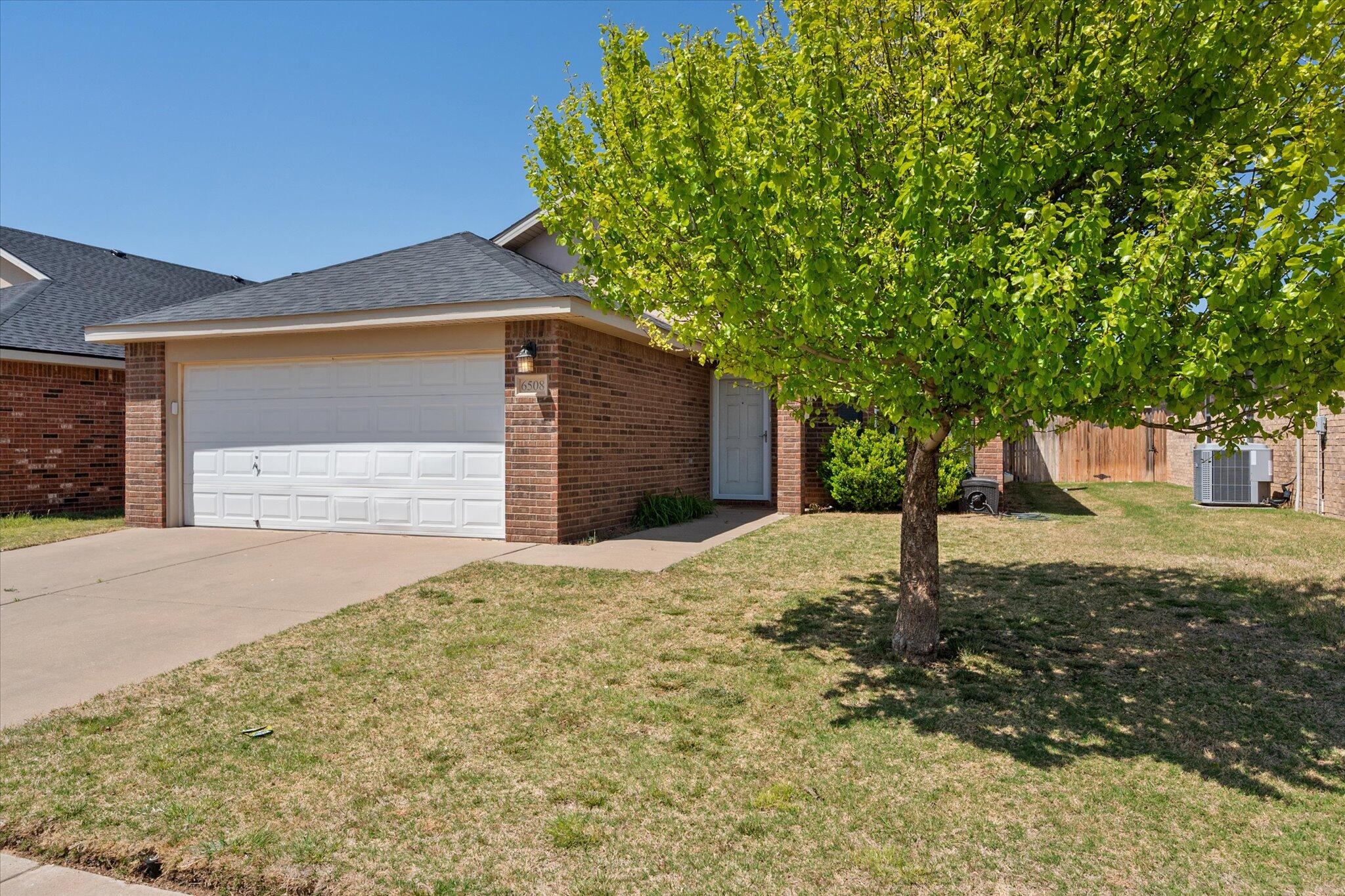 6508 94th Street Property Photo 3