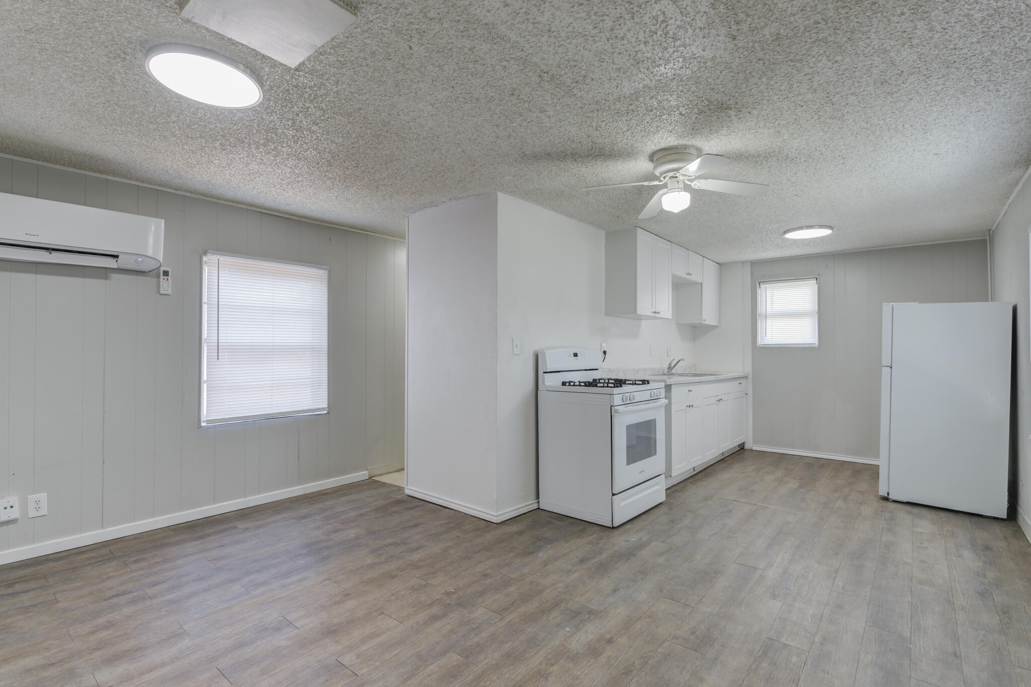 4716 42nd Street Property Photo 7