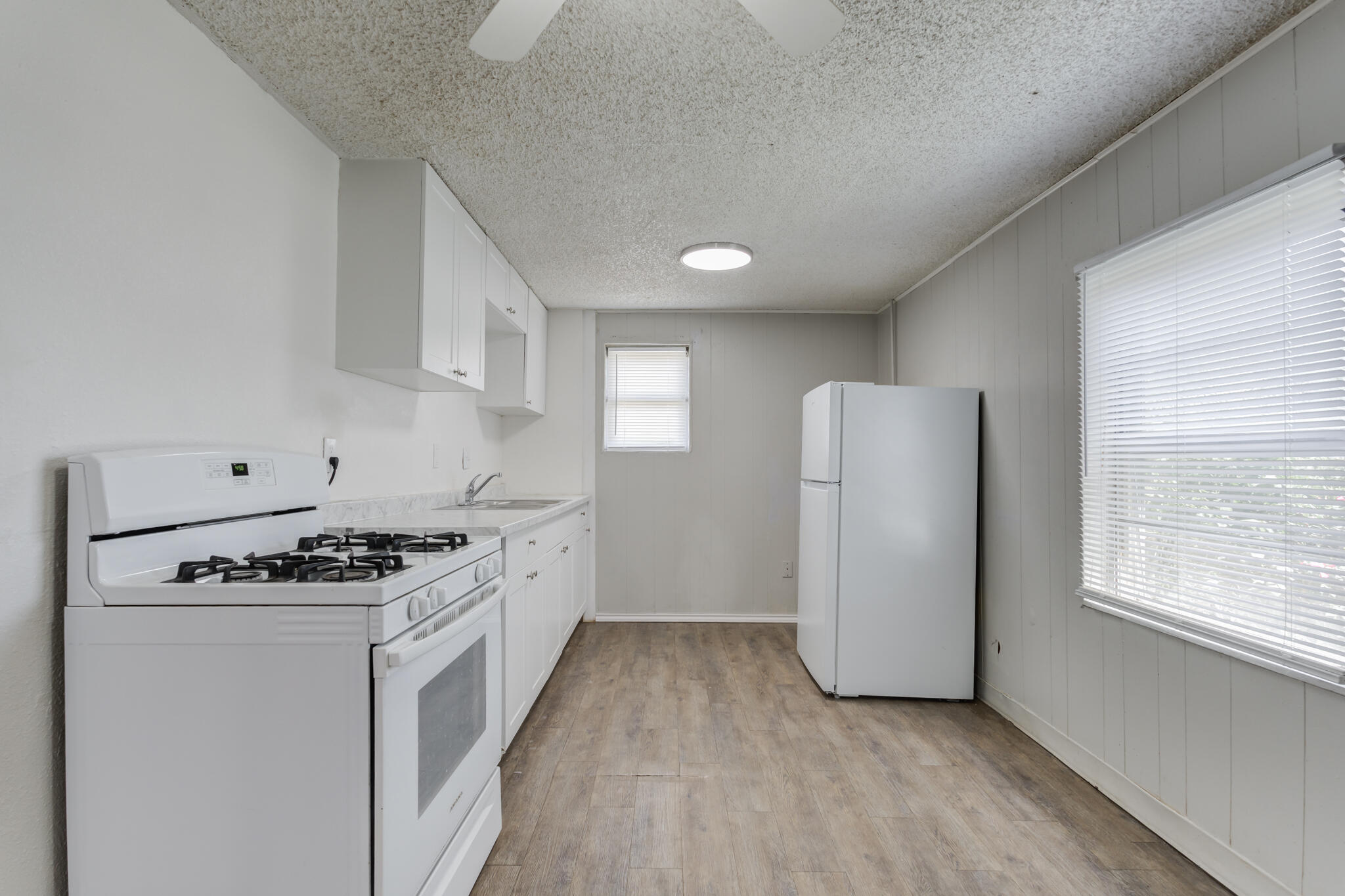 4716 42nd Street Property Photo 9