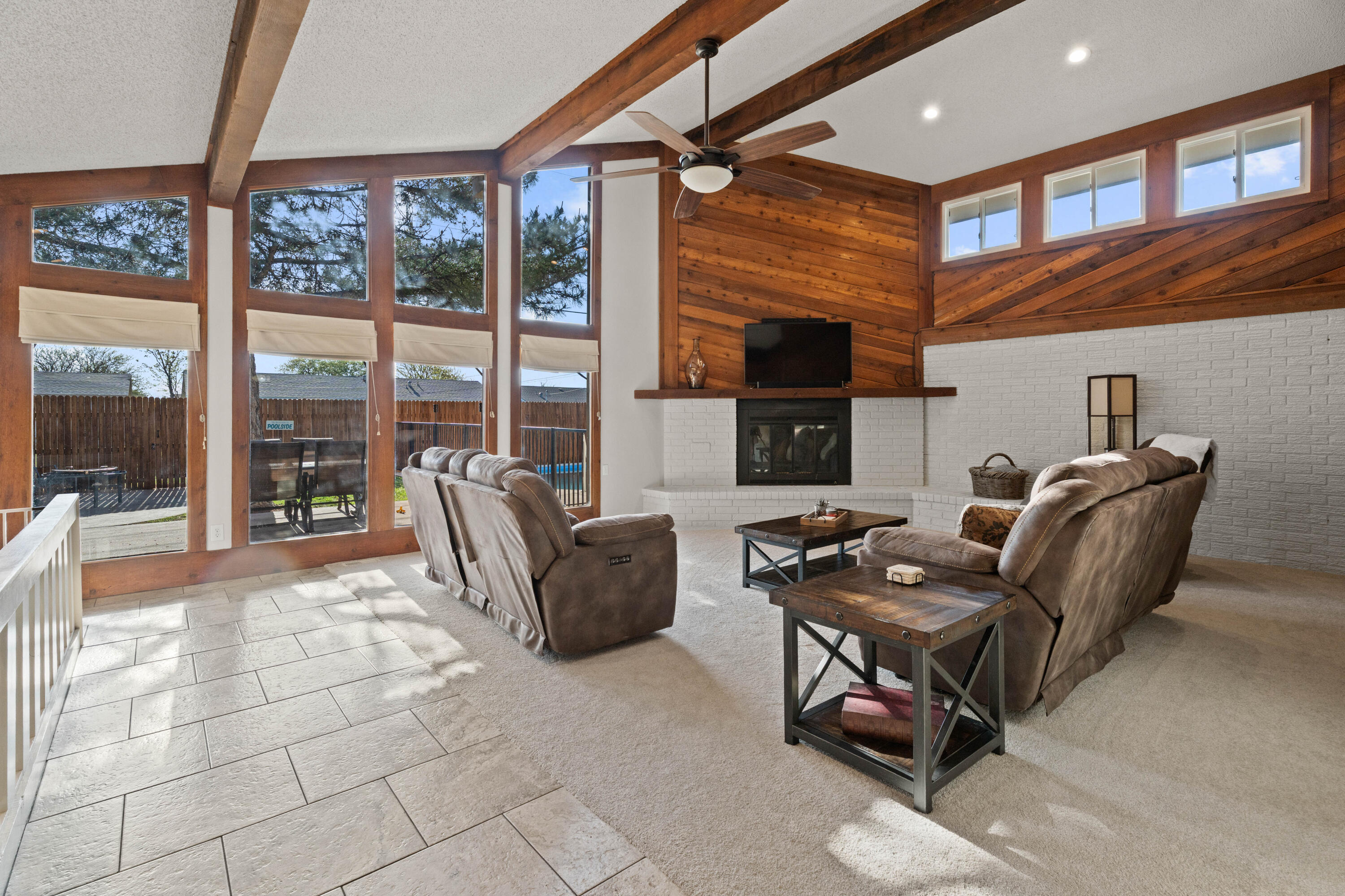 1408 Holliday Property Photo 1