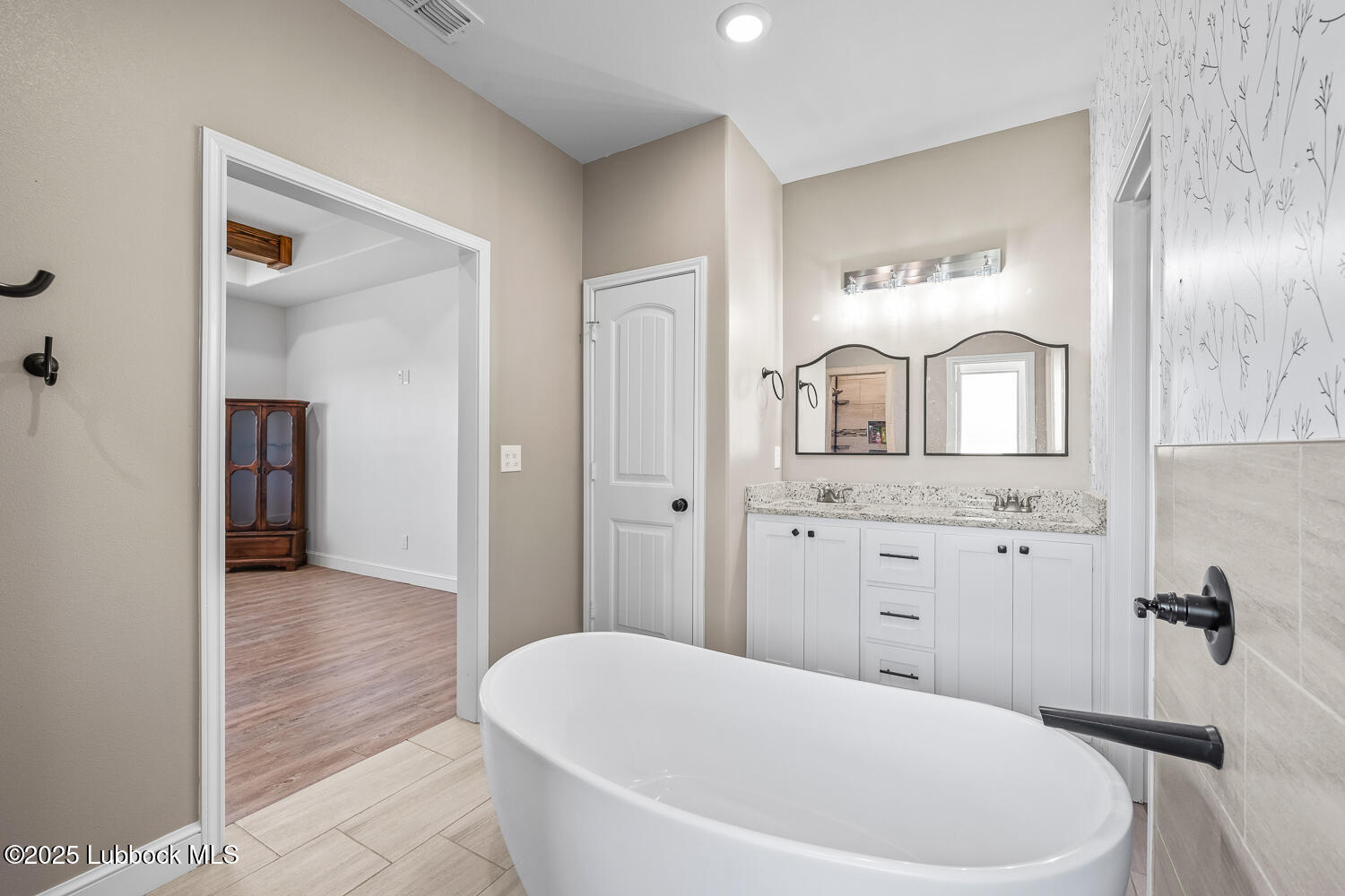 9410 N Fm 1729 Property Photo 5