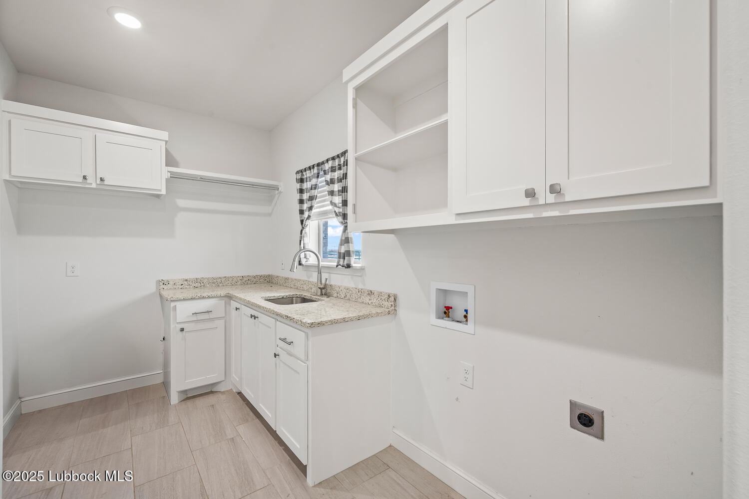 9410 N Fm 1729 Property Photo 19