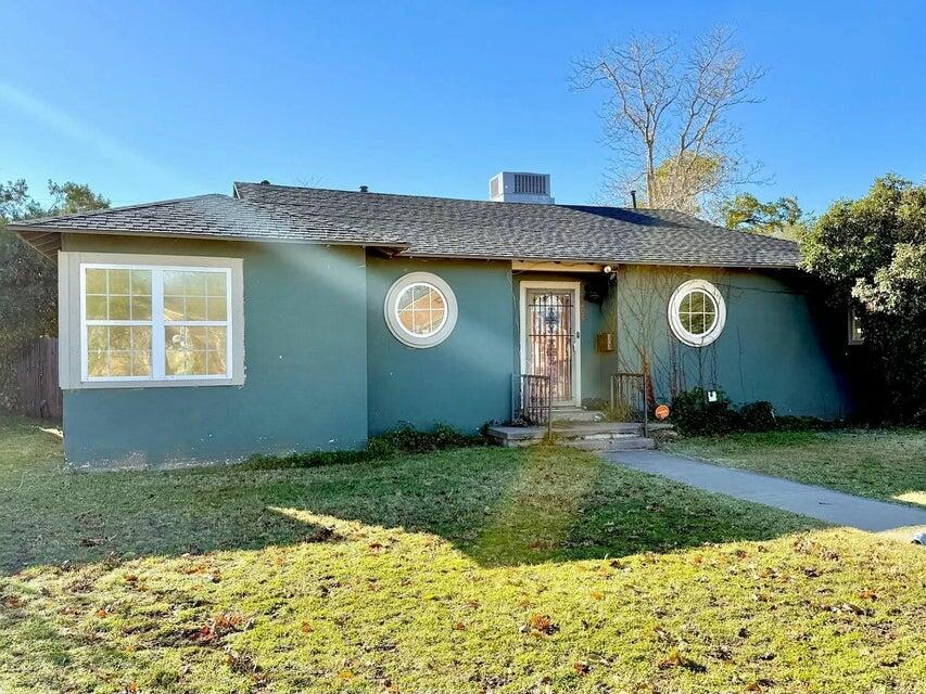 2205 28th Street Property Photo 1
