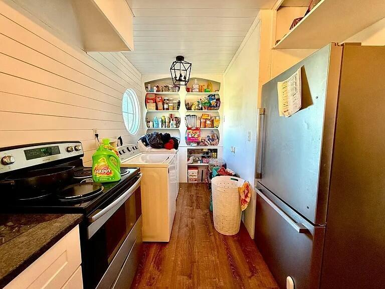 2205 28th Street Property Photo 5