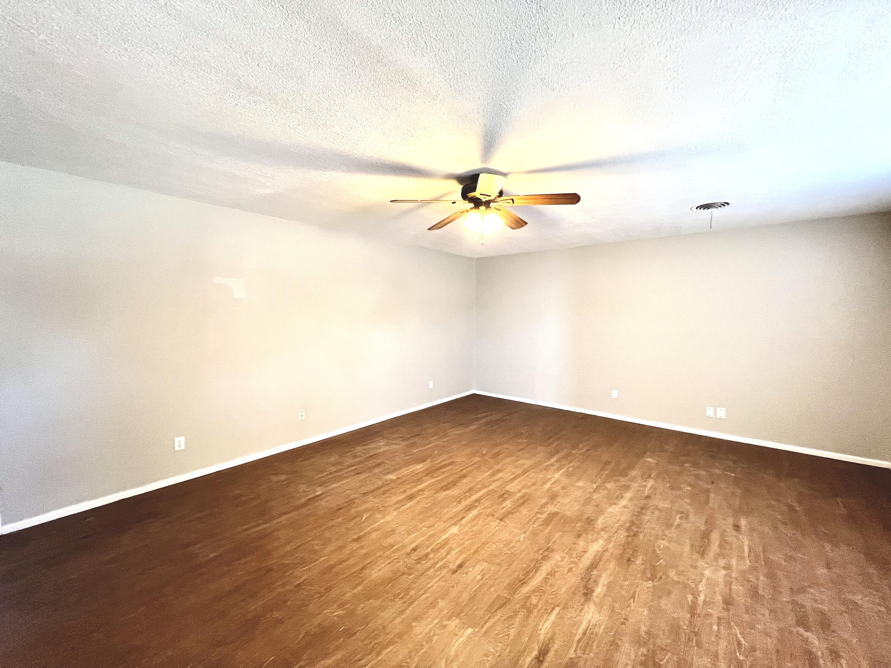 11702 County Rd 6900, B Property Photo 2
