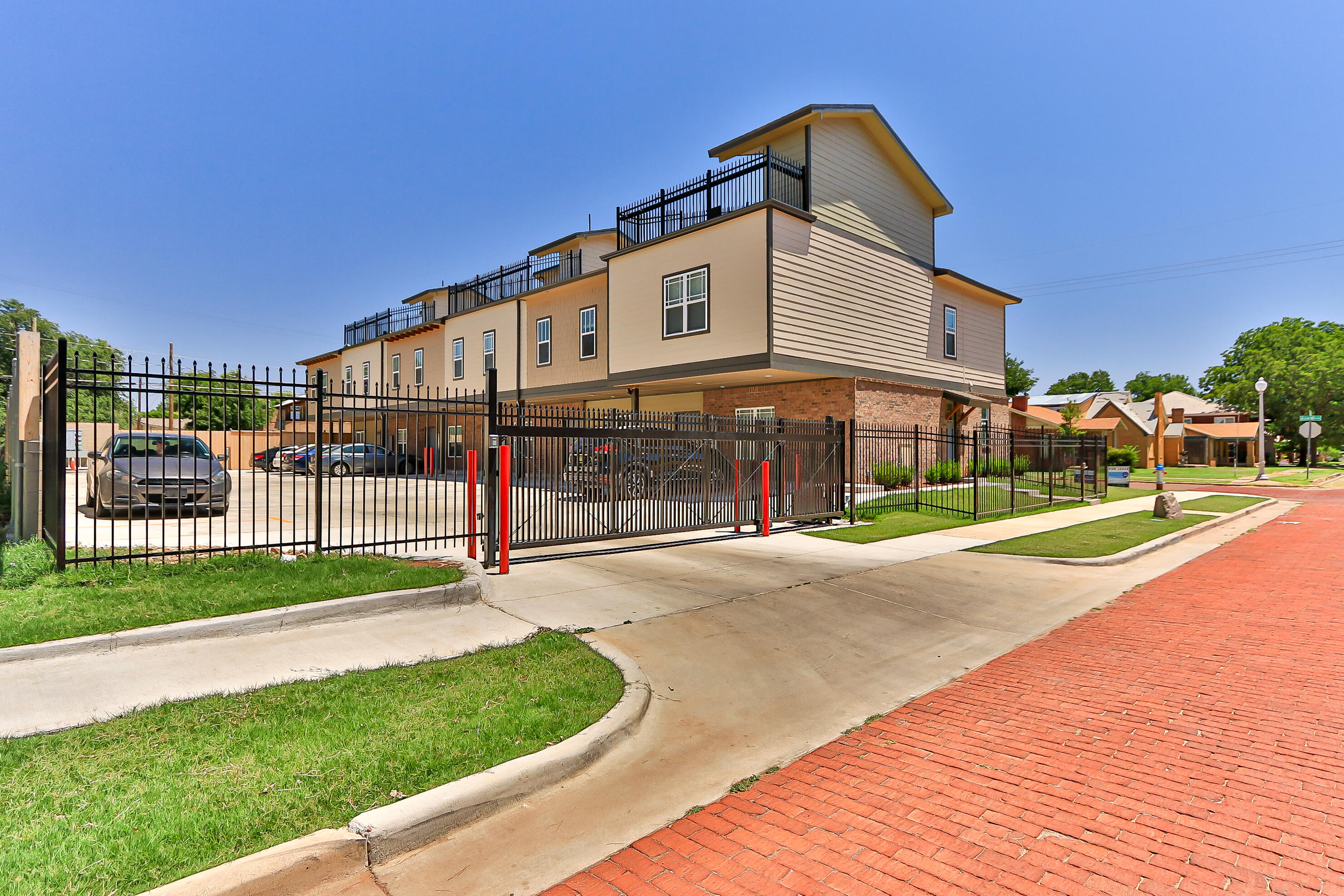 1512 Avenue W Property Photo 4