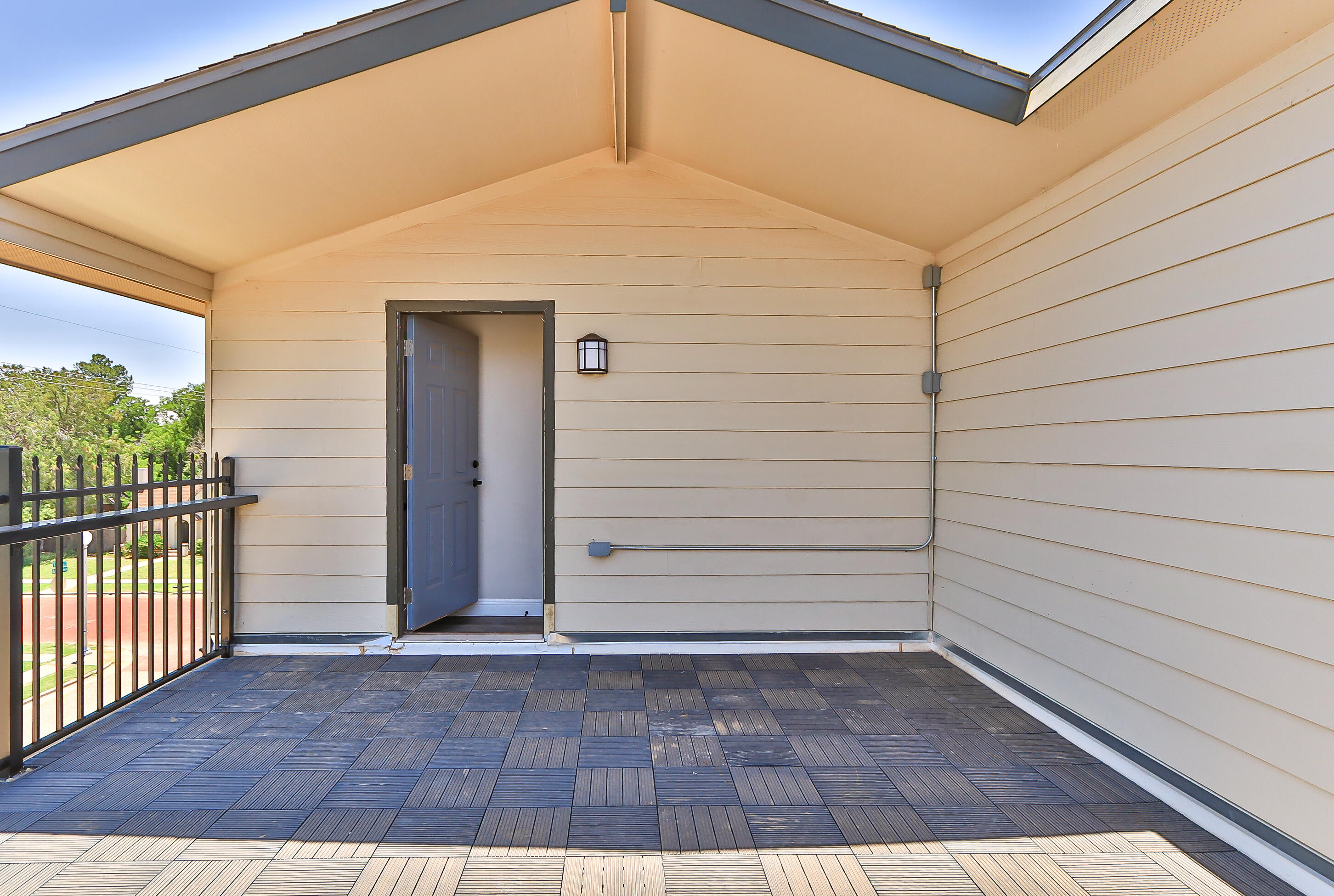 1512 Avenue W Property Photo 22