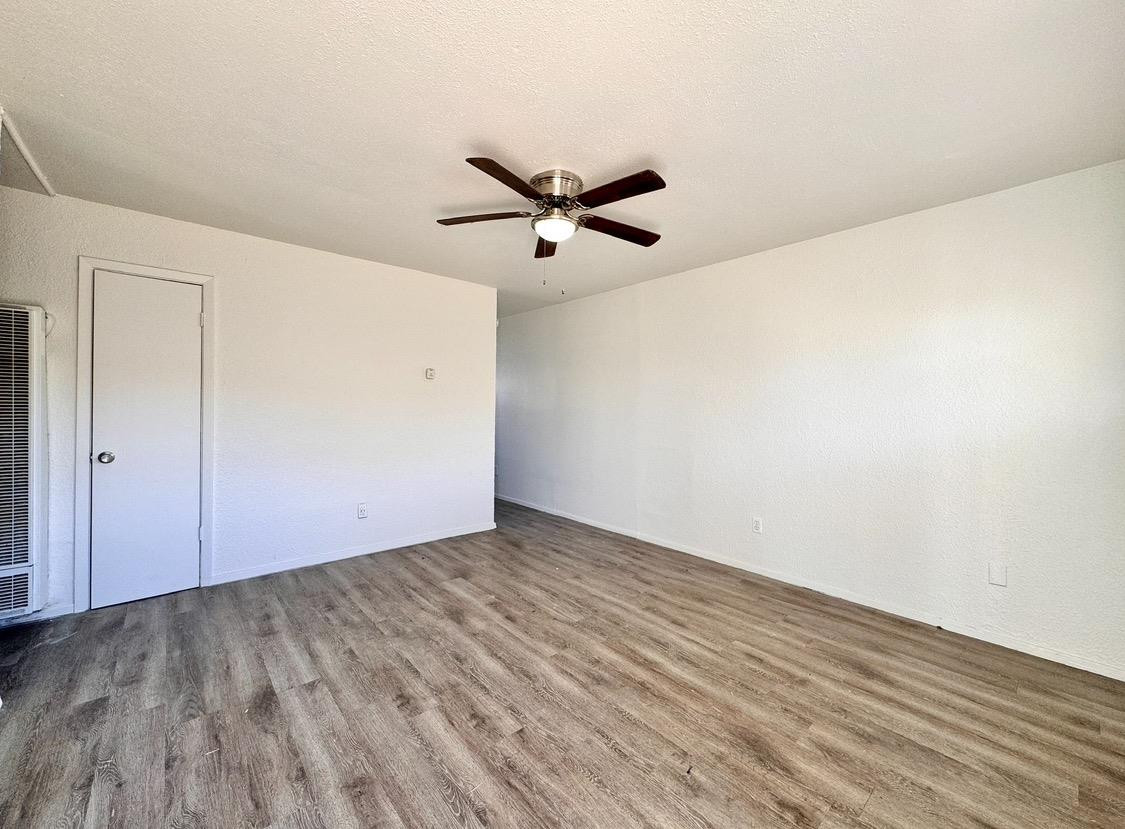 531 42nd Street Property Photo 4