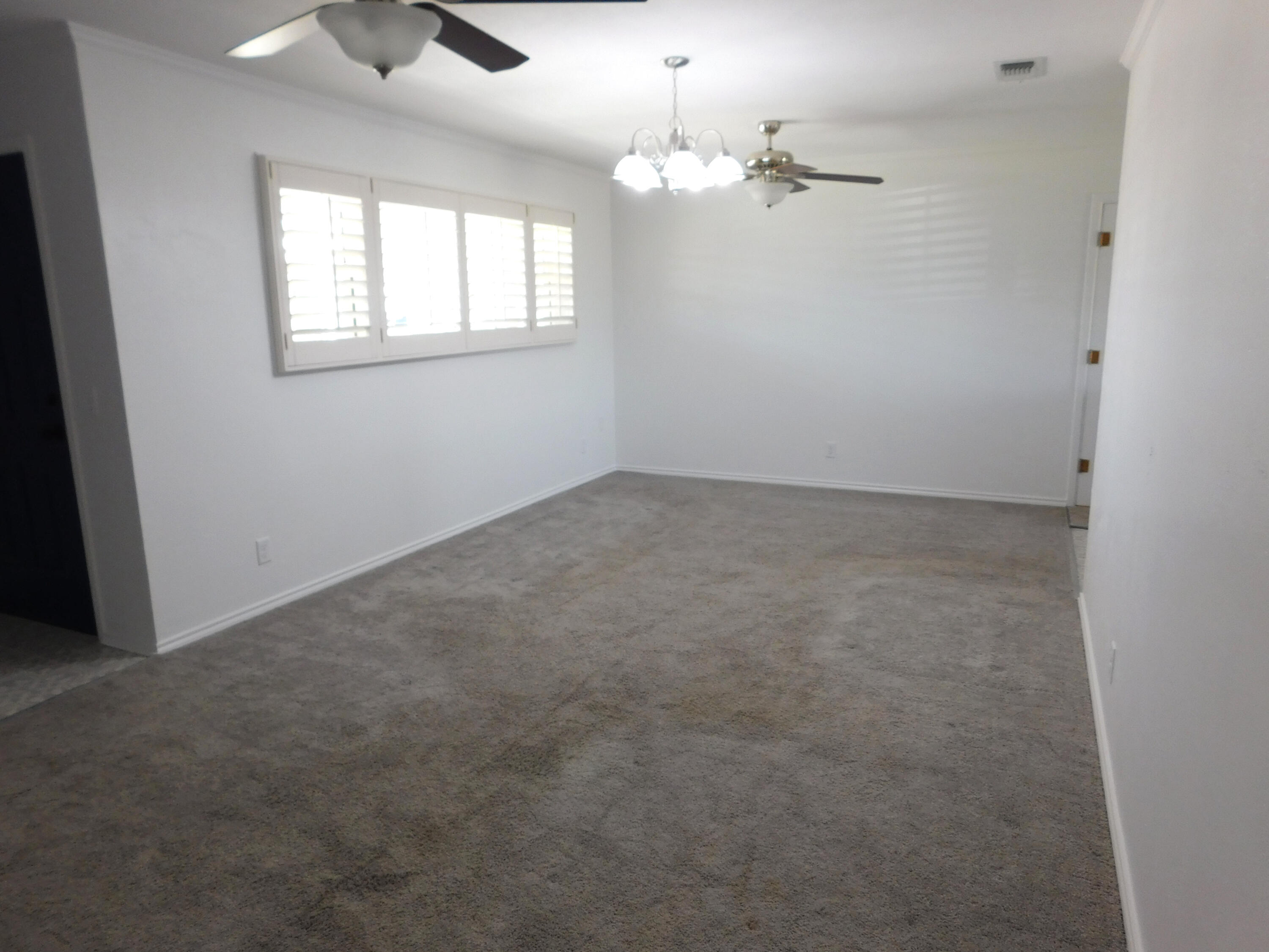 1820 W Ave B Property Photo 2