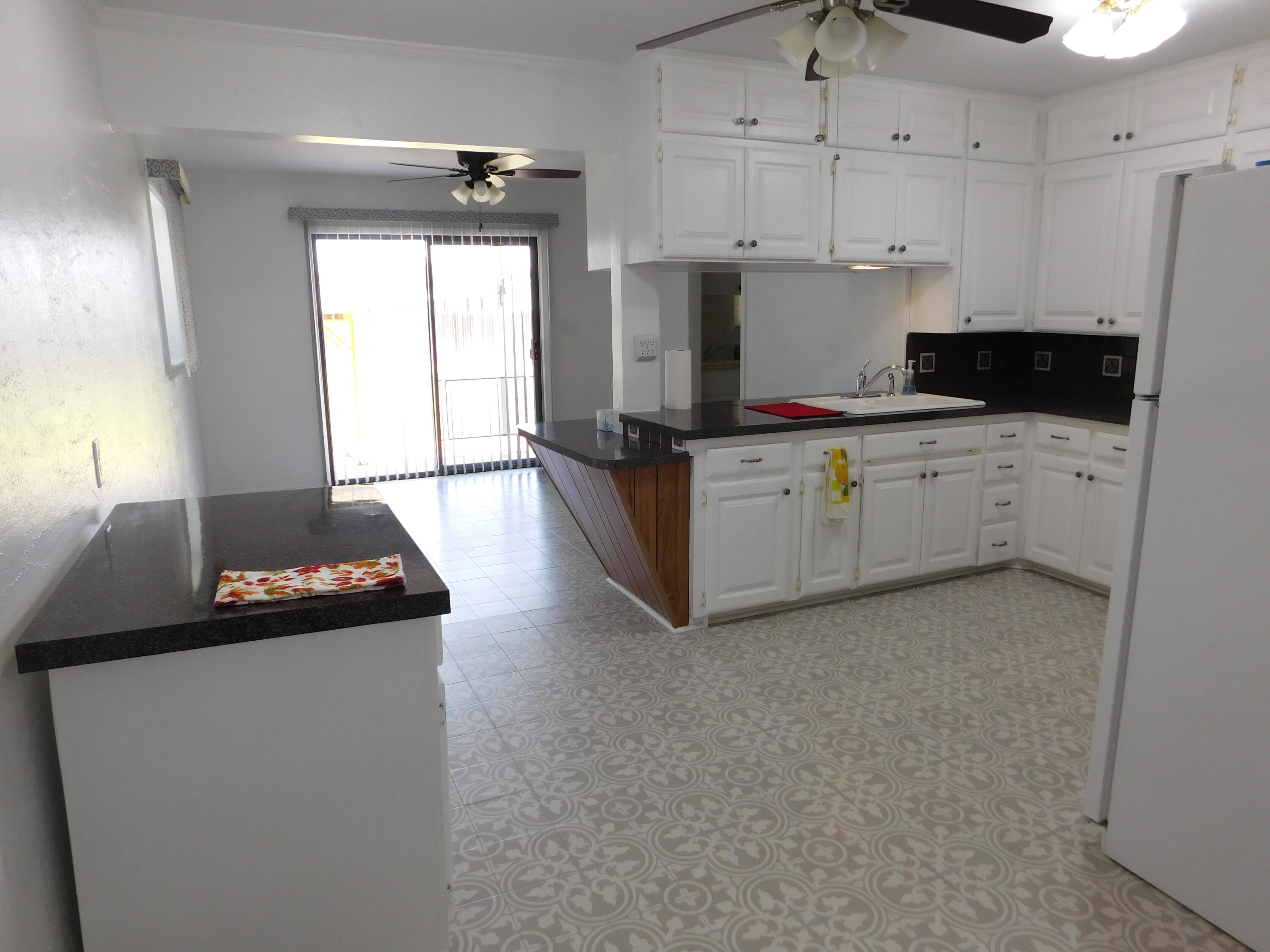 1820 W Ave B Property Photo 5