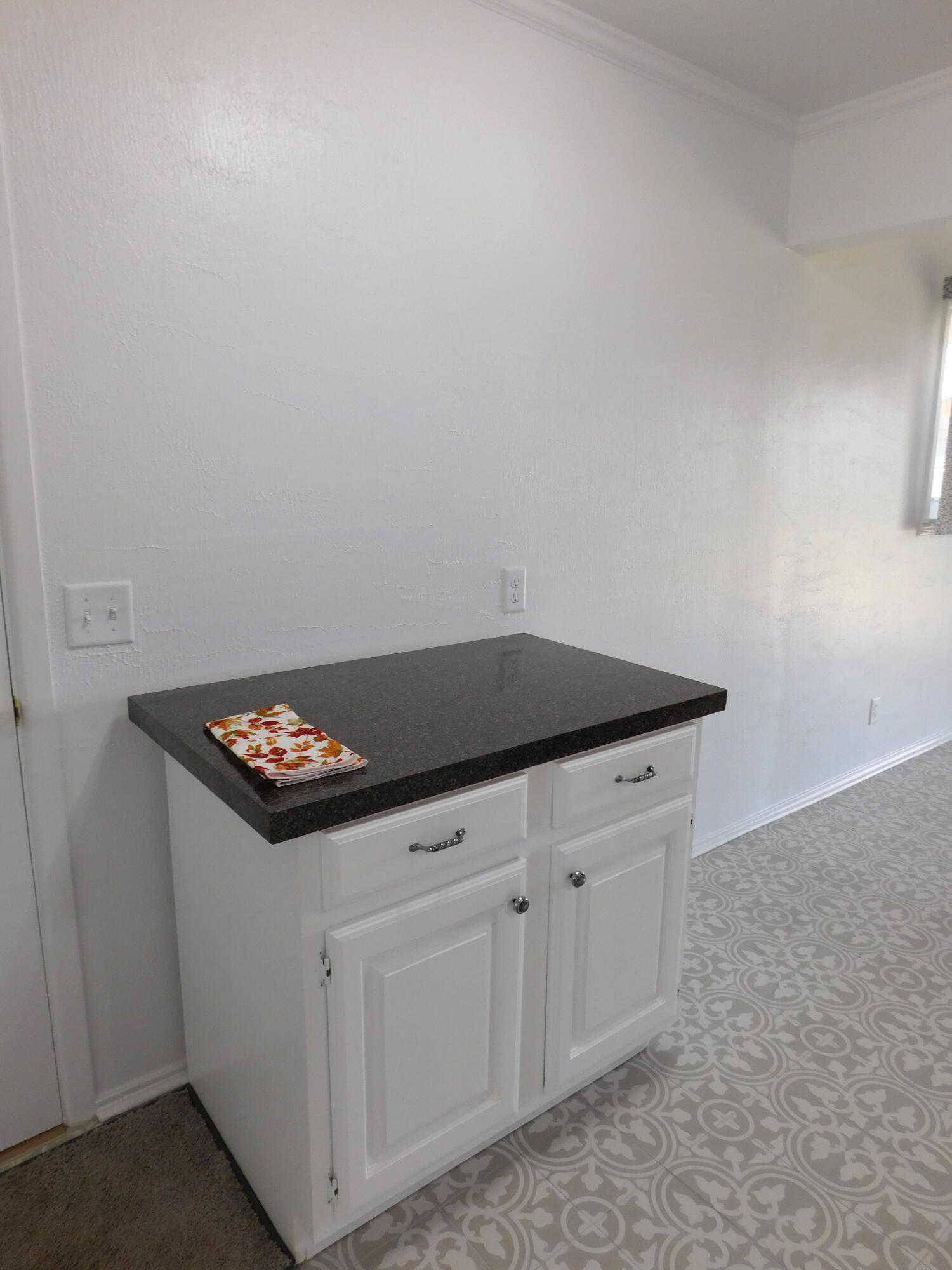 1820 W Ave B Property Photo 6