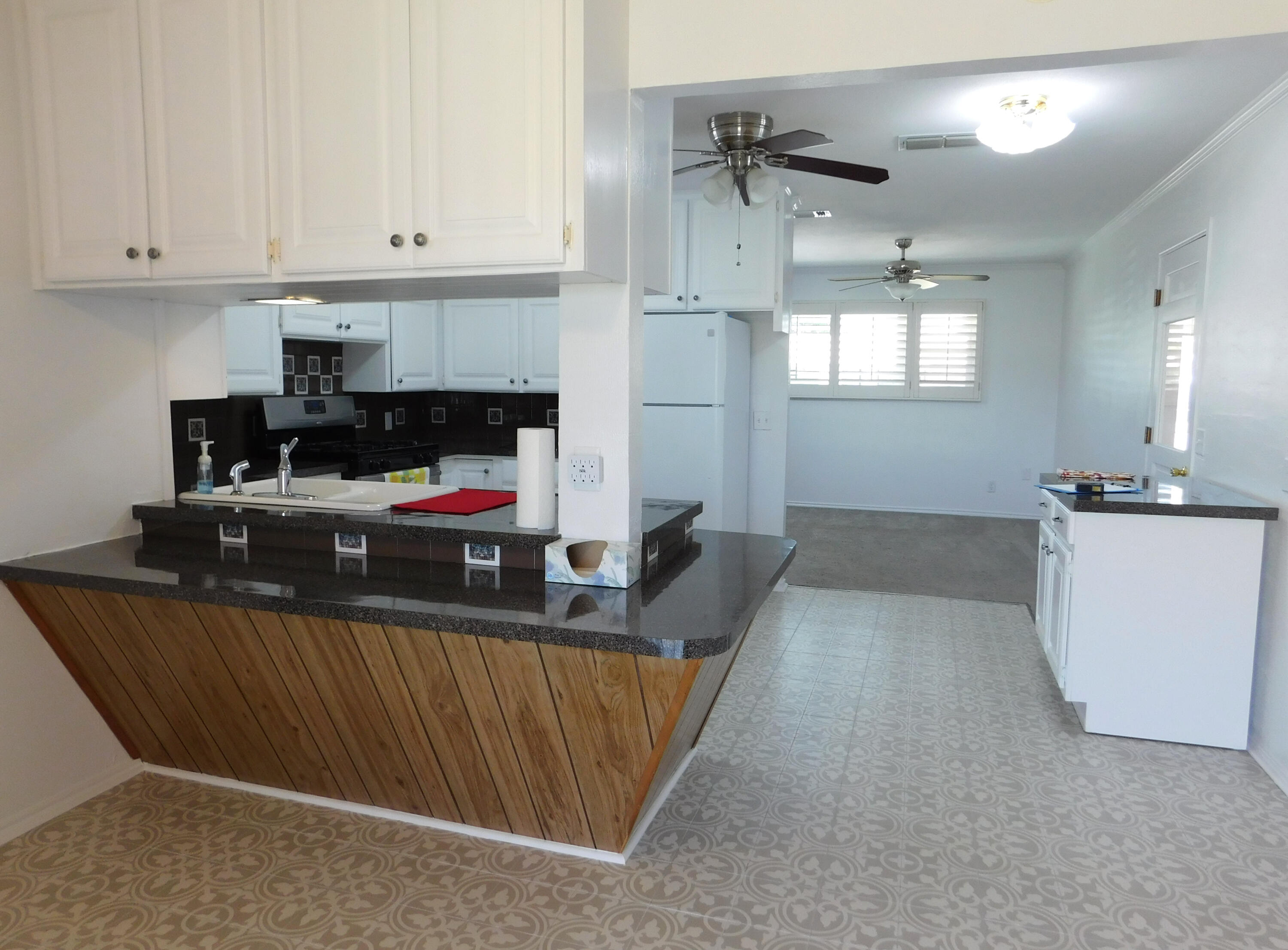 1820 W Ave B Property Photo 7