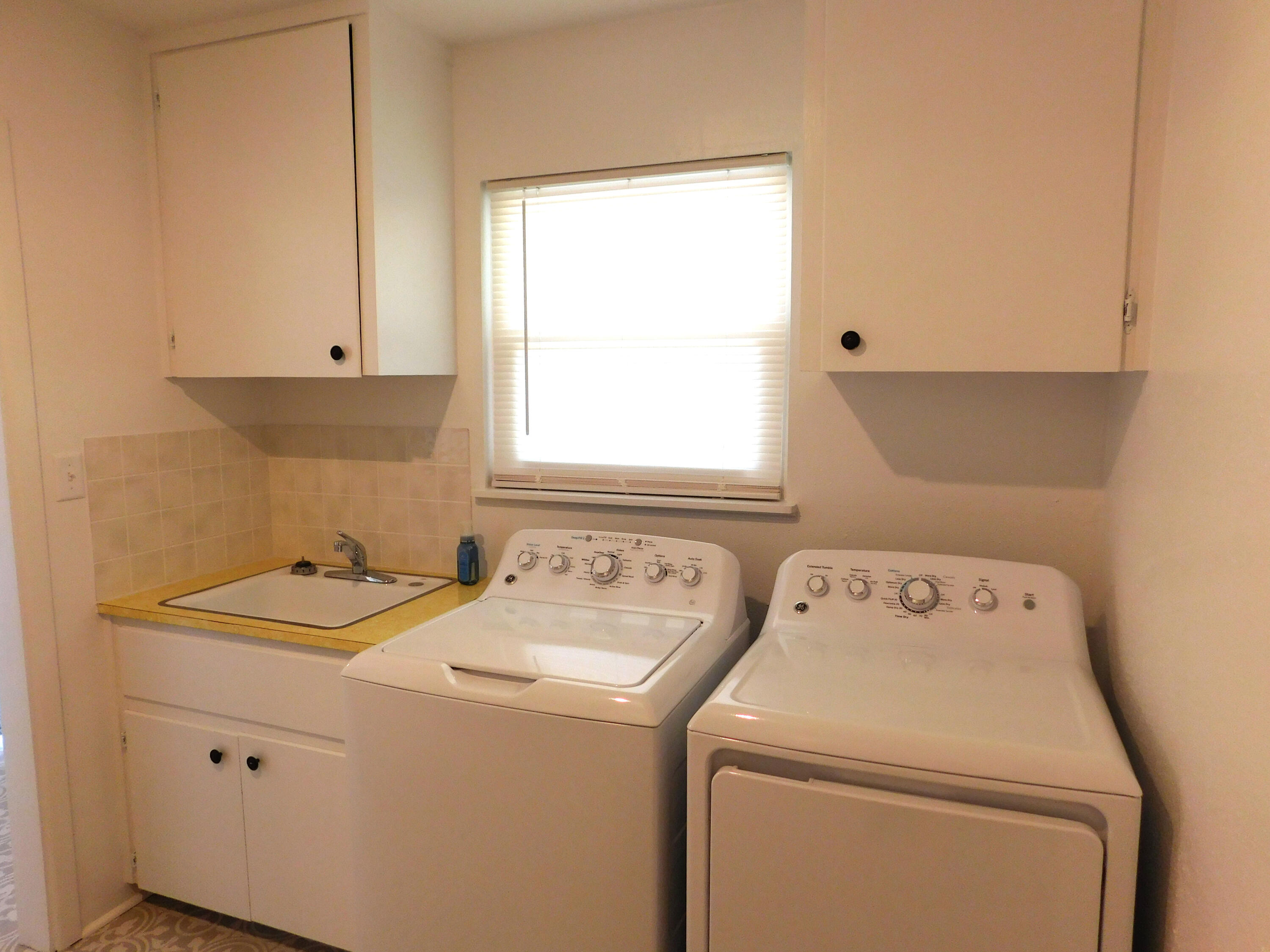 1820 W Ave B Property Photo 11