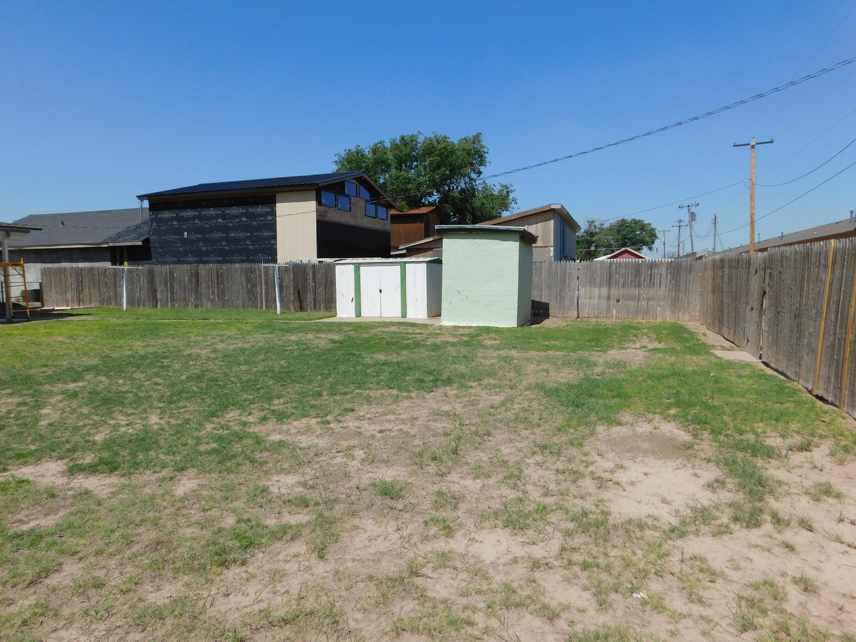 1820 W Ave B Property Photo 21