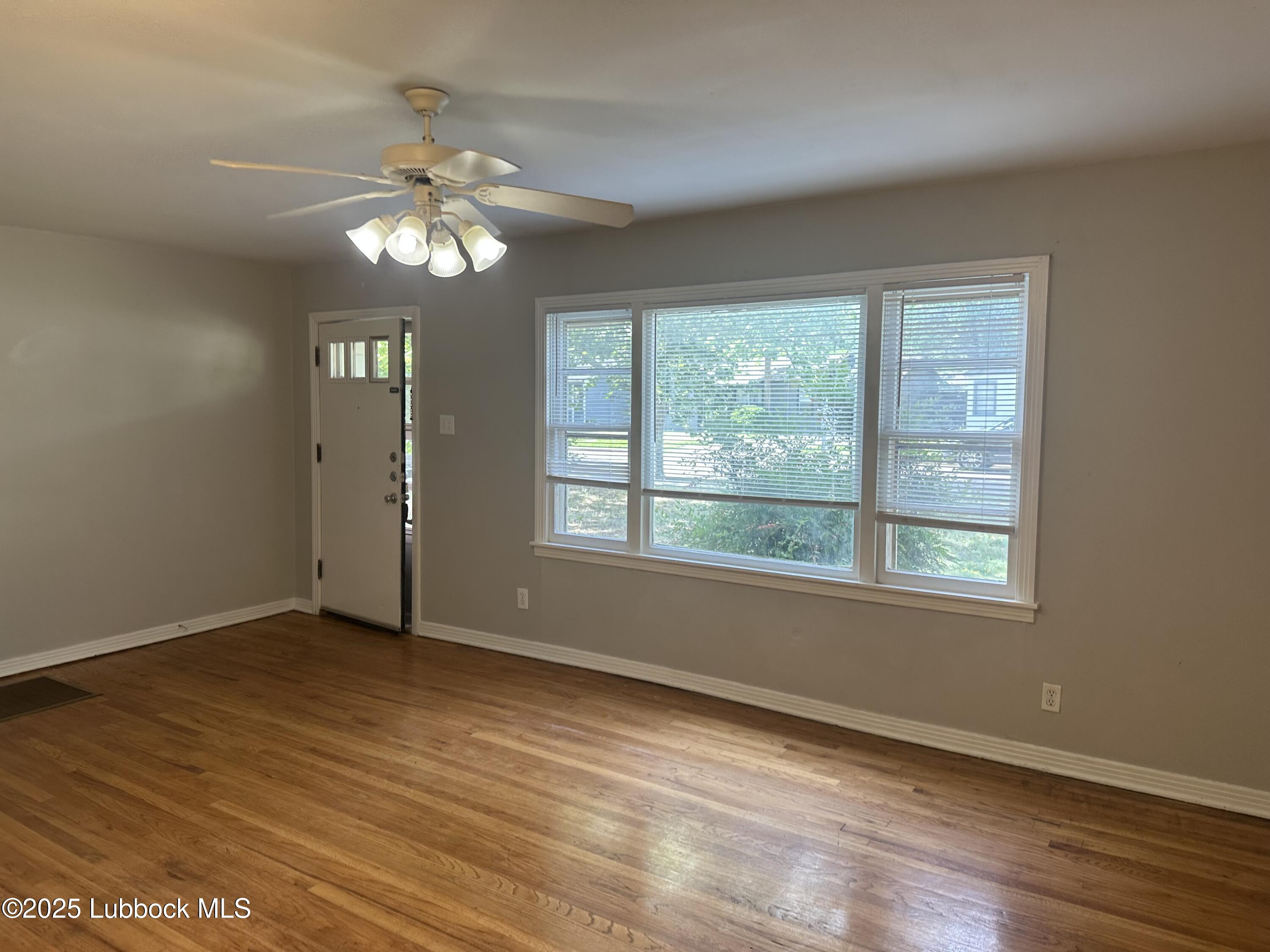 4008 32nd Street Property Photo 5