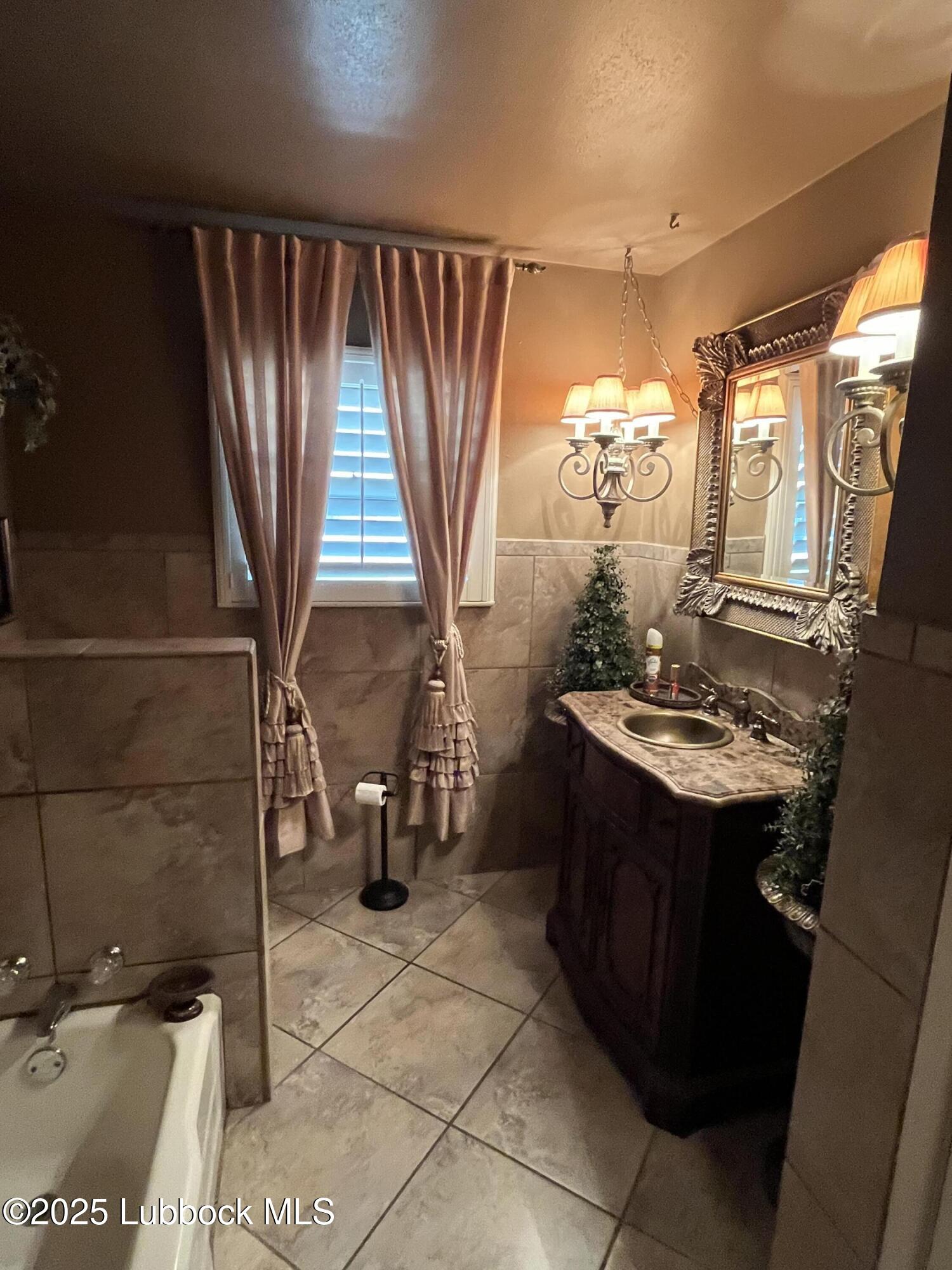 5001 14th Street Property Photo 9