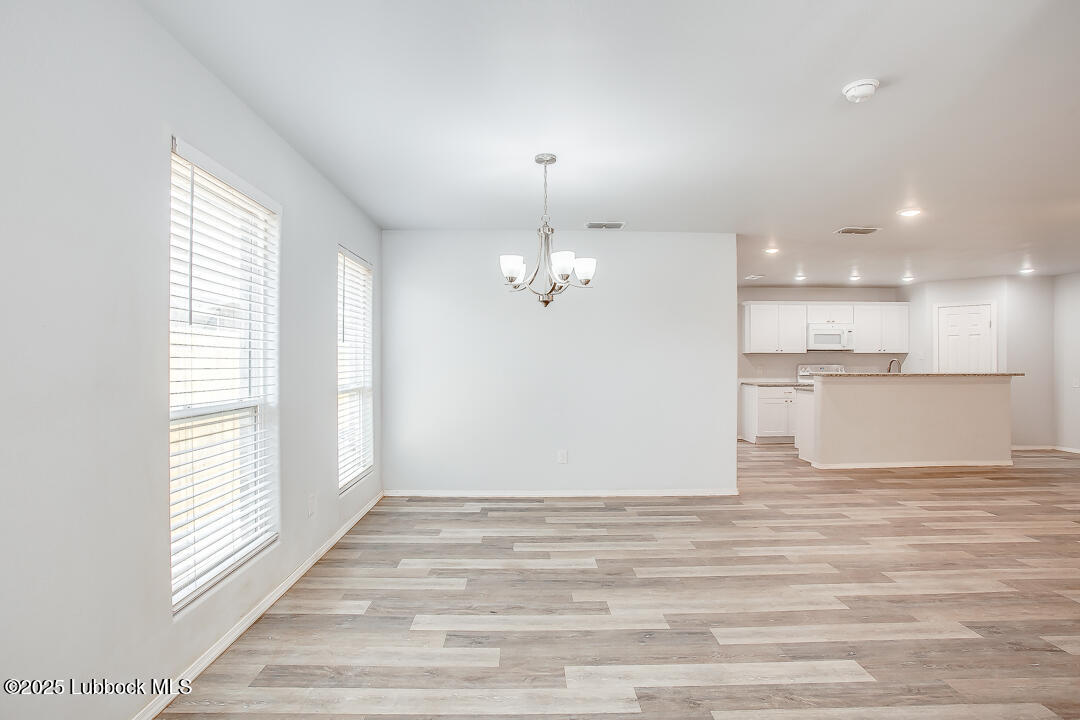 5514 Jarvis Street Property Photo 2