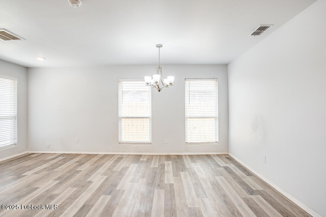 5514 Jarvis Street Property Photo 5