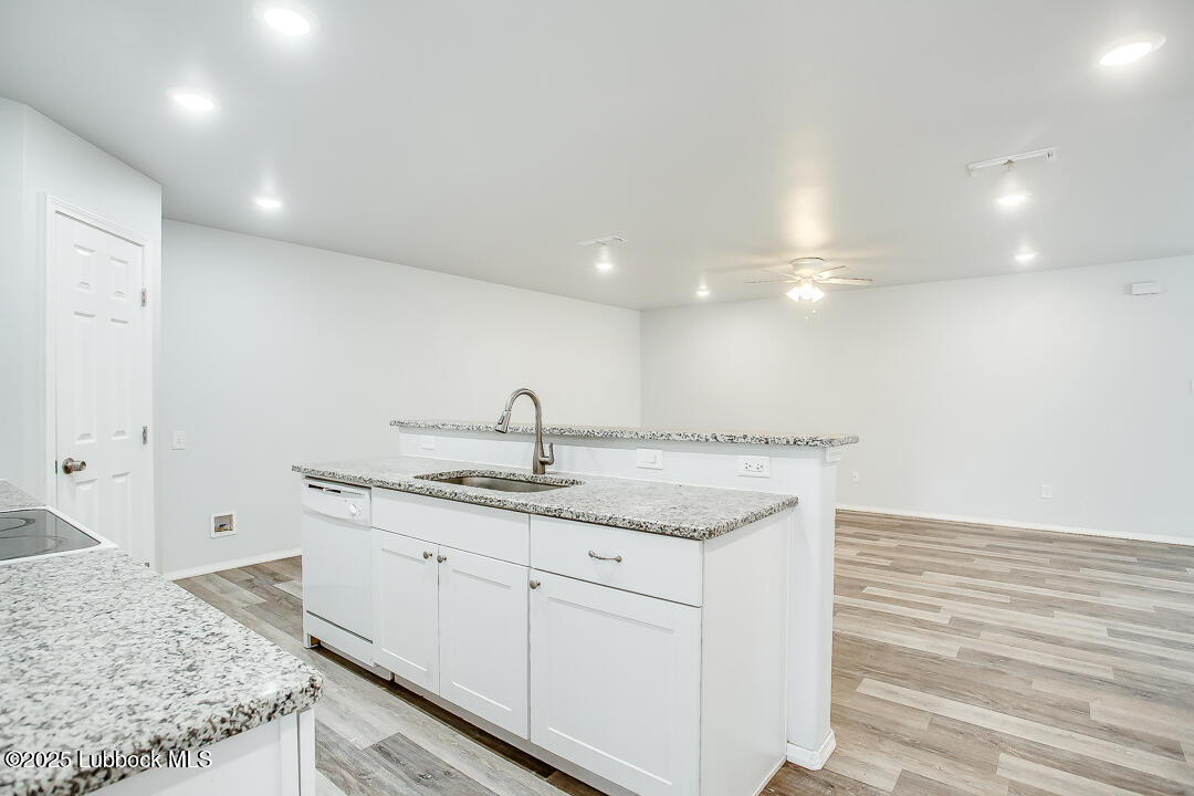 5514 Jarvis Street Property Photo 9