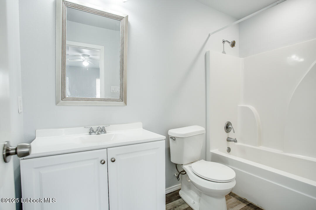 5514 Jarvis Street Property Photo 12