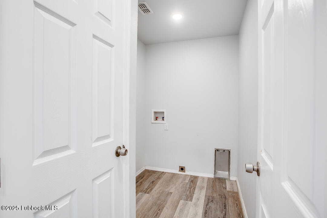 5514 Jarvis Street Property Photo 16