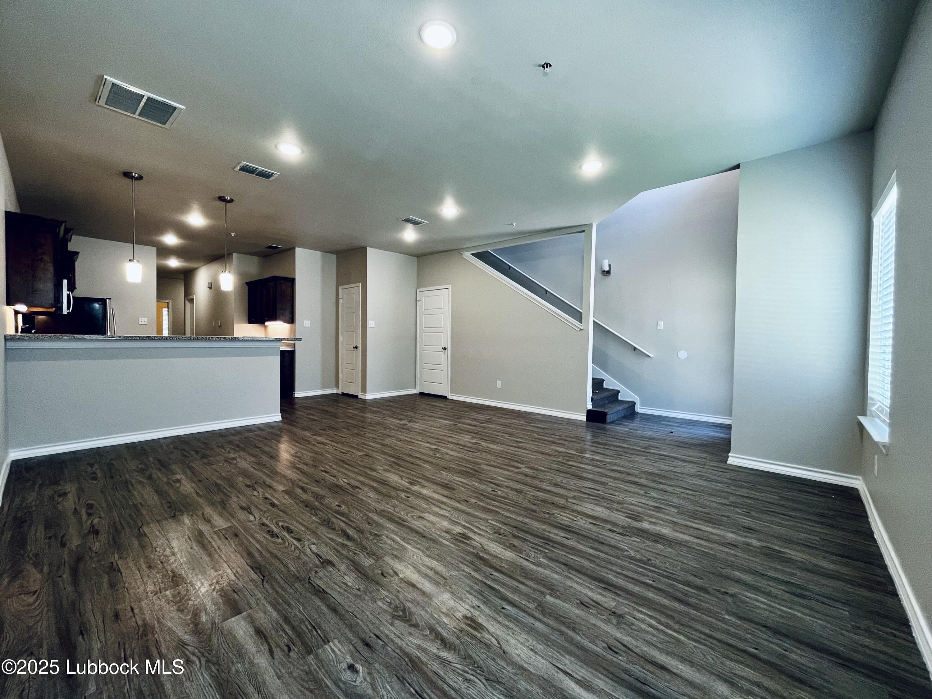 3404 25th Street, 4 Property Photo 3