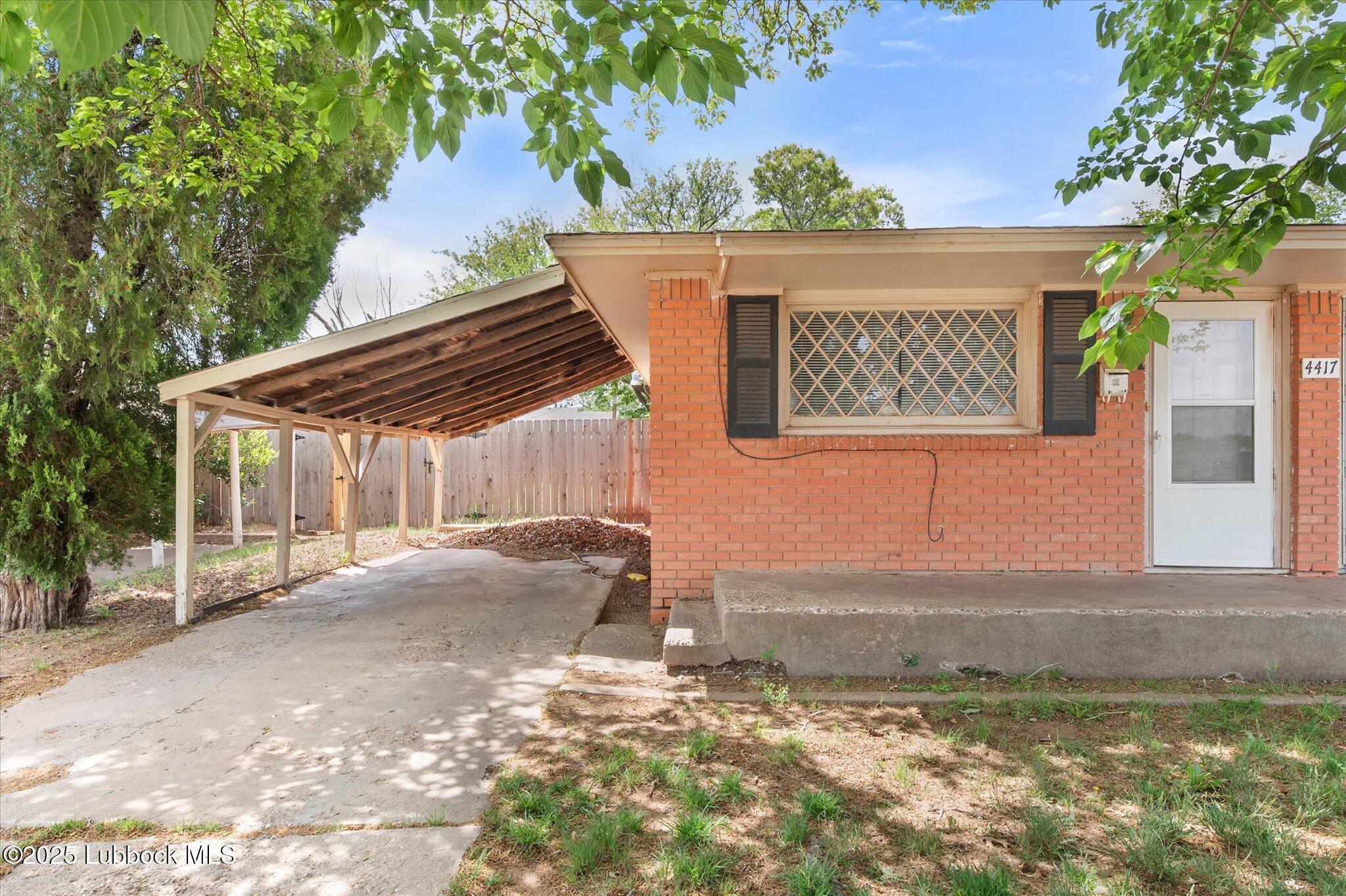 Duplex Package - 4419 31st Street Property Photo 3