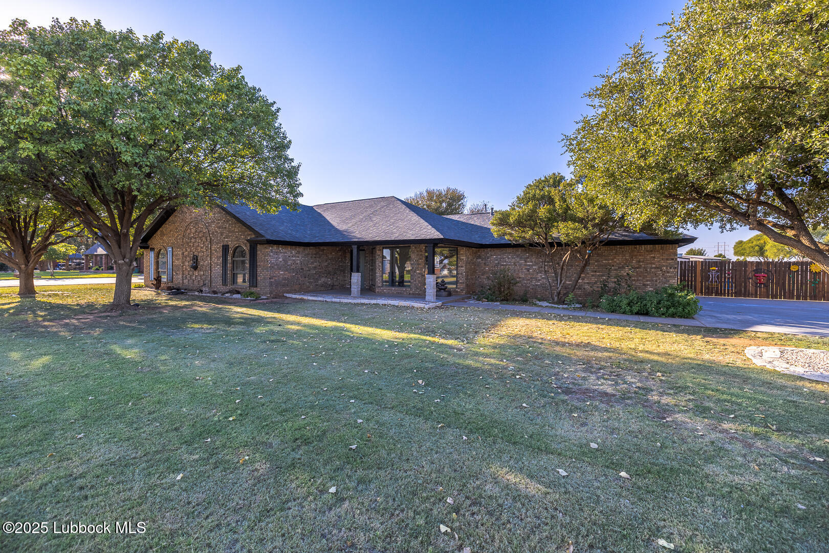6712 Santa Fe Drive Property Photo 3