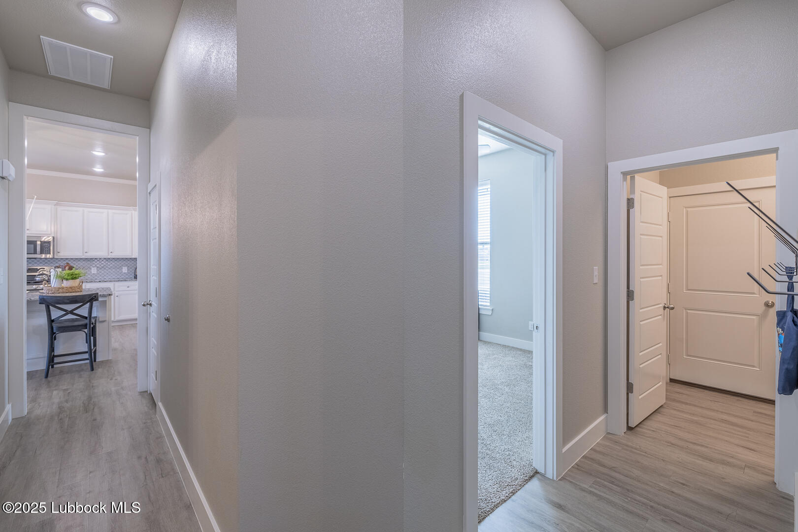 9613 Homestead Avenue Property Photo 13
